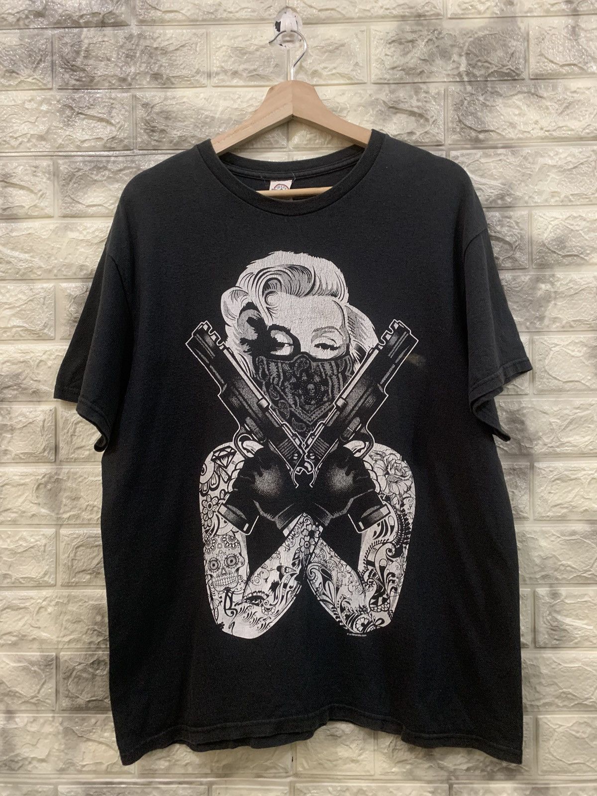 image of Band Tees Vintage Marilyn Monroe Black Tees, Men's (Size Large)