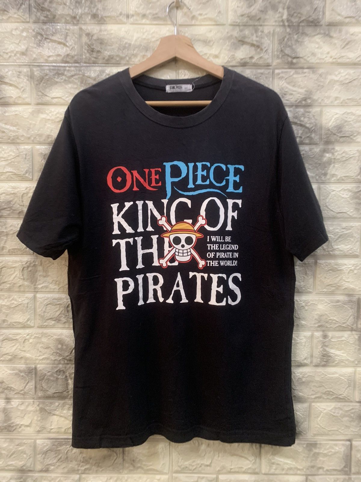 Vintage One Piece “king of the Pirates” black tees