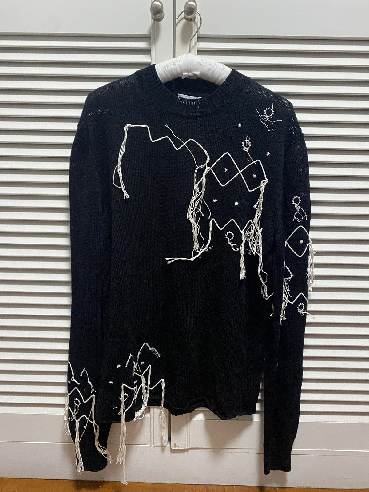 Jil Sander Embroidered Hanging Thread Cotton Sweater Size US M / EU 48-50 / 2 - 1 Thumbnail