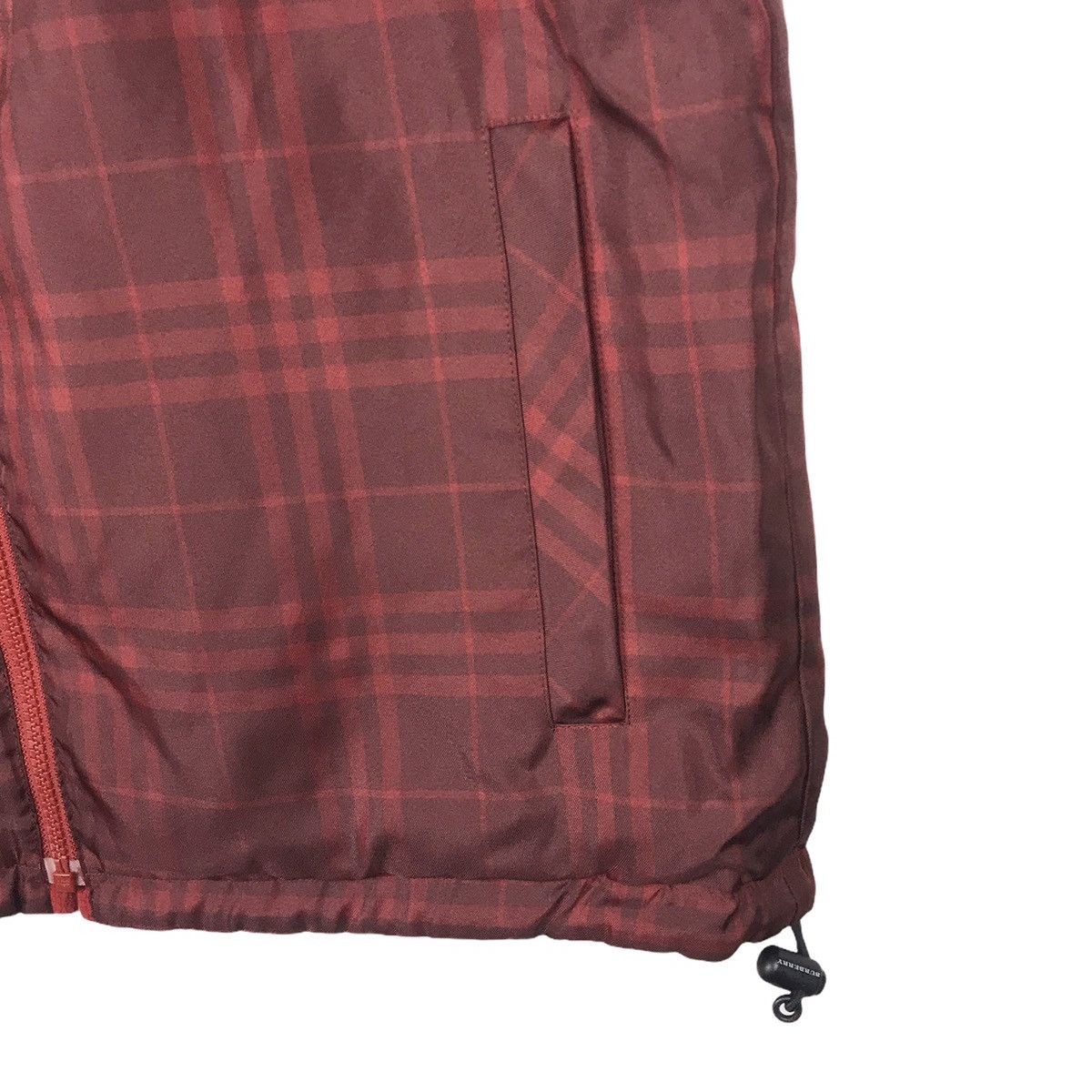 Burberry Burberry Reversible Red Nova Check Vest Size US M / EU 48-50 / 2 - 4 Thumbnail