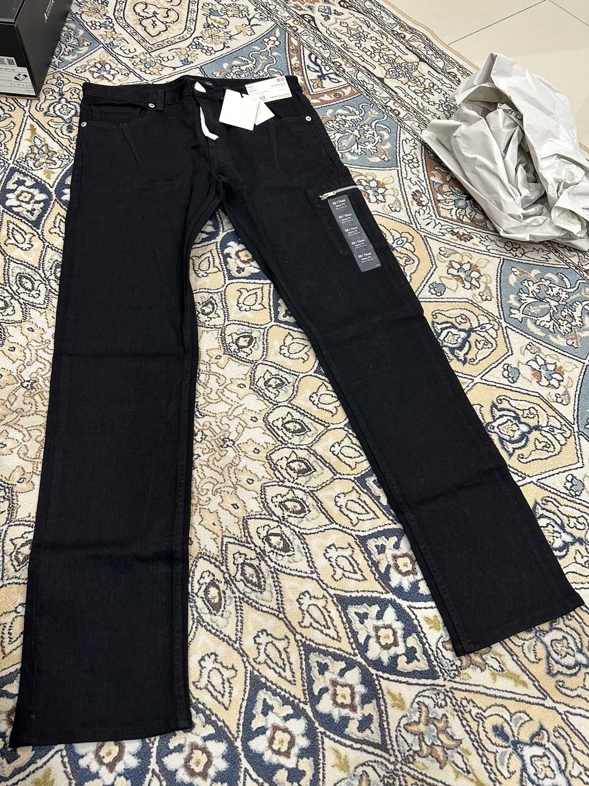 Undercover × Uniqlo Undercover x Uniqlo (UU) Size US 31 - 1 Thumbnail