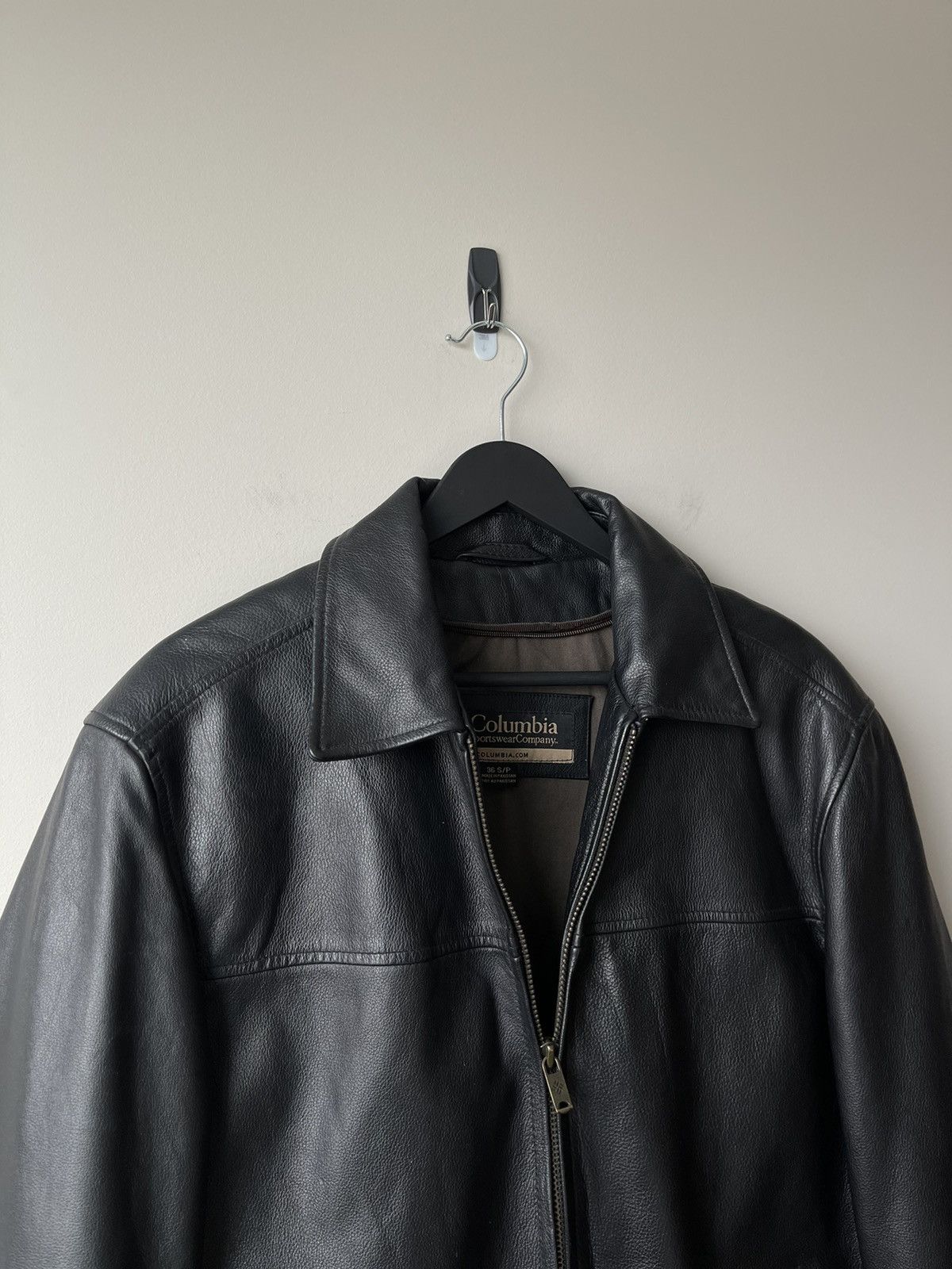 Vintage Vintage Columbia Minimalist Leather Jacket Size US S / EU 44-46 / 1 - 2 Thumbnail