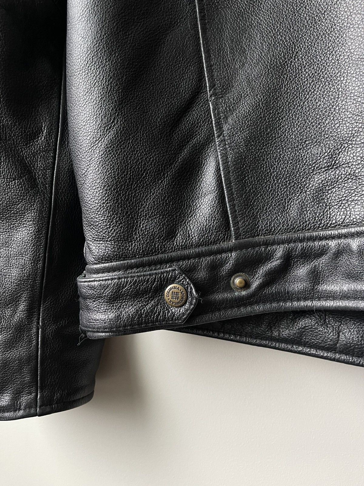 Vintage Vintage Columbia Minimalist Leather Jacket Size US S / EU 44-46 / 1 - 14 Thumbnail