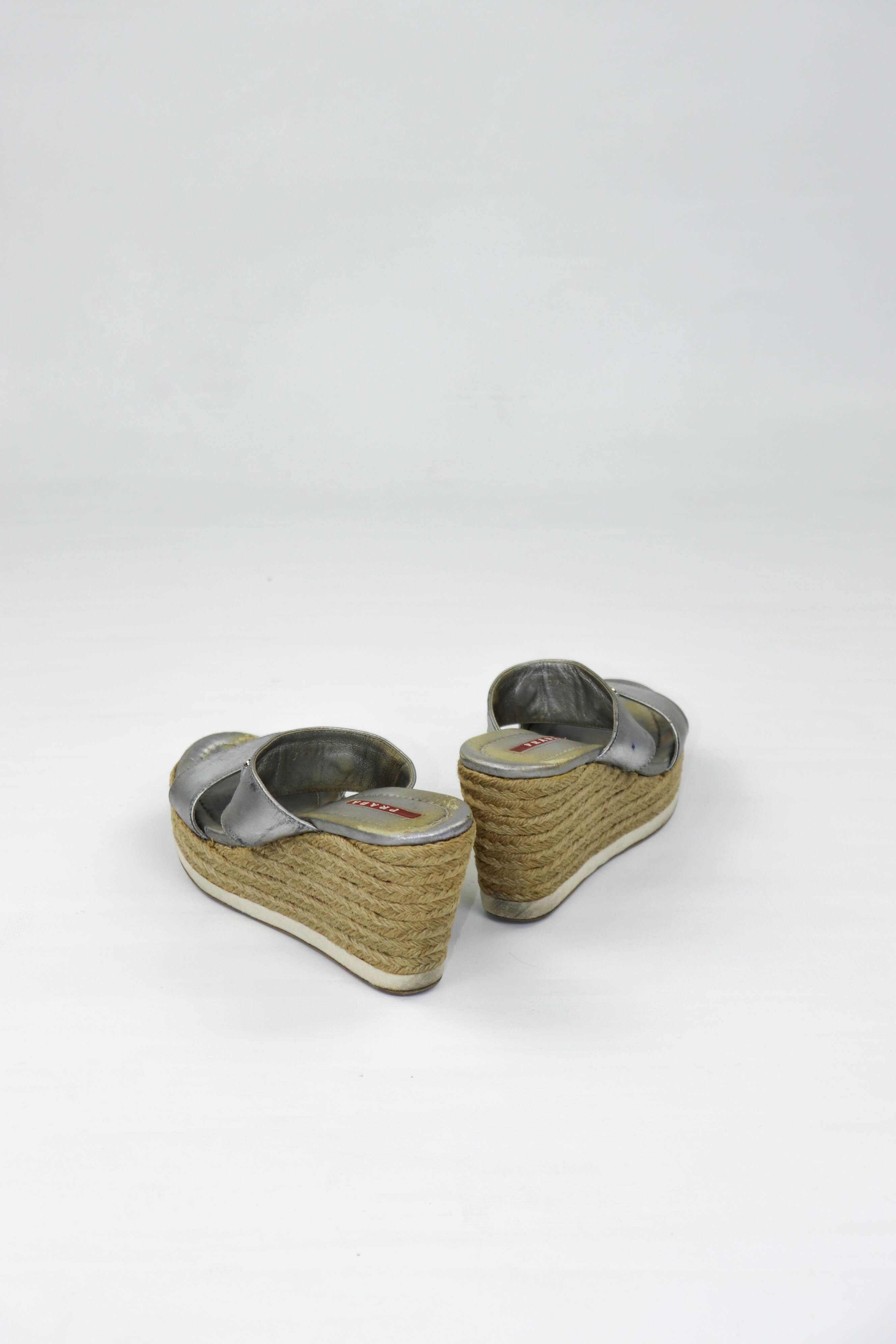 Prada Prada Women’s Vintage Y2K Silver Grey Platform Sandals Shoes Size US 7.5 / IT 37.5 - 4 Thumbnail