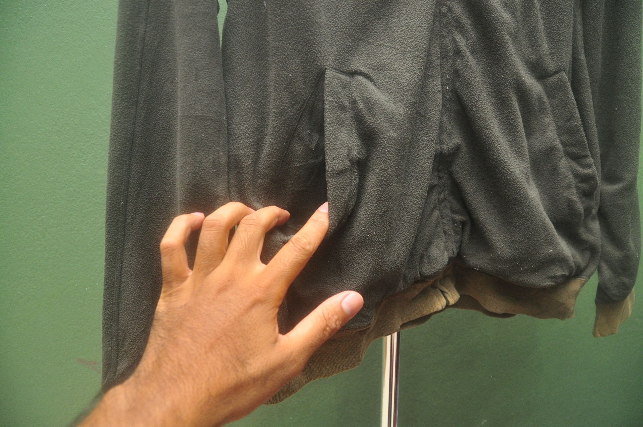 Japanese Brand × Paul Smith × Vintage Vintage Paul Smith R.newbold Dark Green Sweatshirt Size US L / EU 52-54 / 3 - 6 Thumbnail