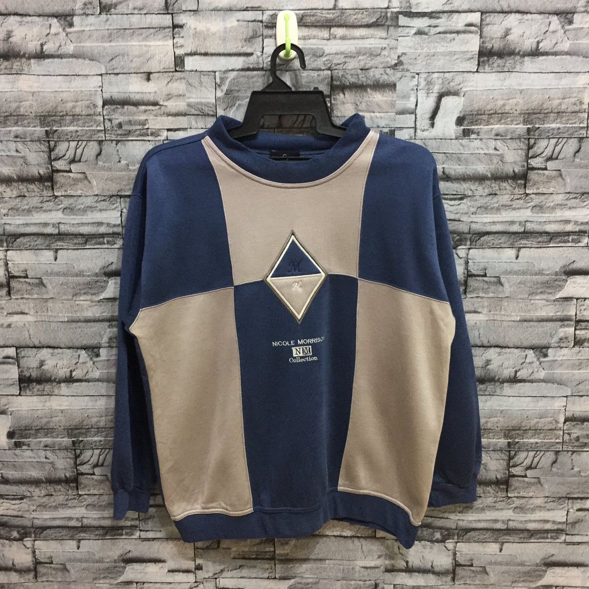 Japanese Brand Vintage Nicole Morrinson sweatshirt embroidered M fit L Size US L / EU 52-54 / 3 - 1 Thumbnail