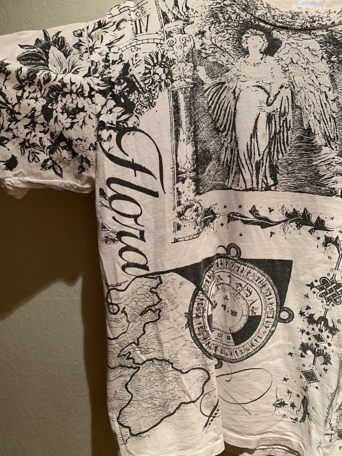 Tultex *RARE* Vintage Art Heaven AOP All Over Print Tultex T-Shirt Size US XL / EU 56 / 4 - 6 Thumbnail