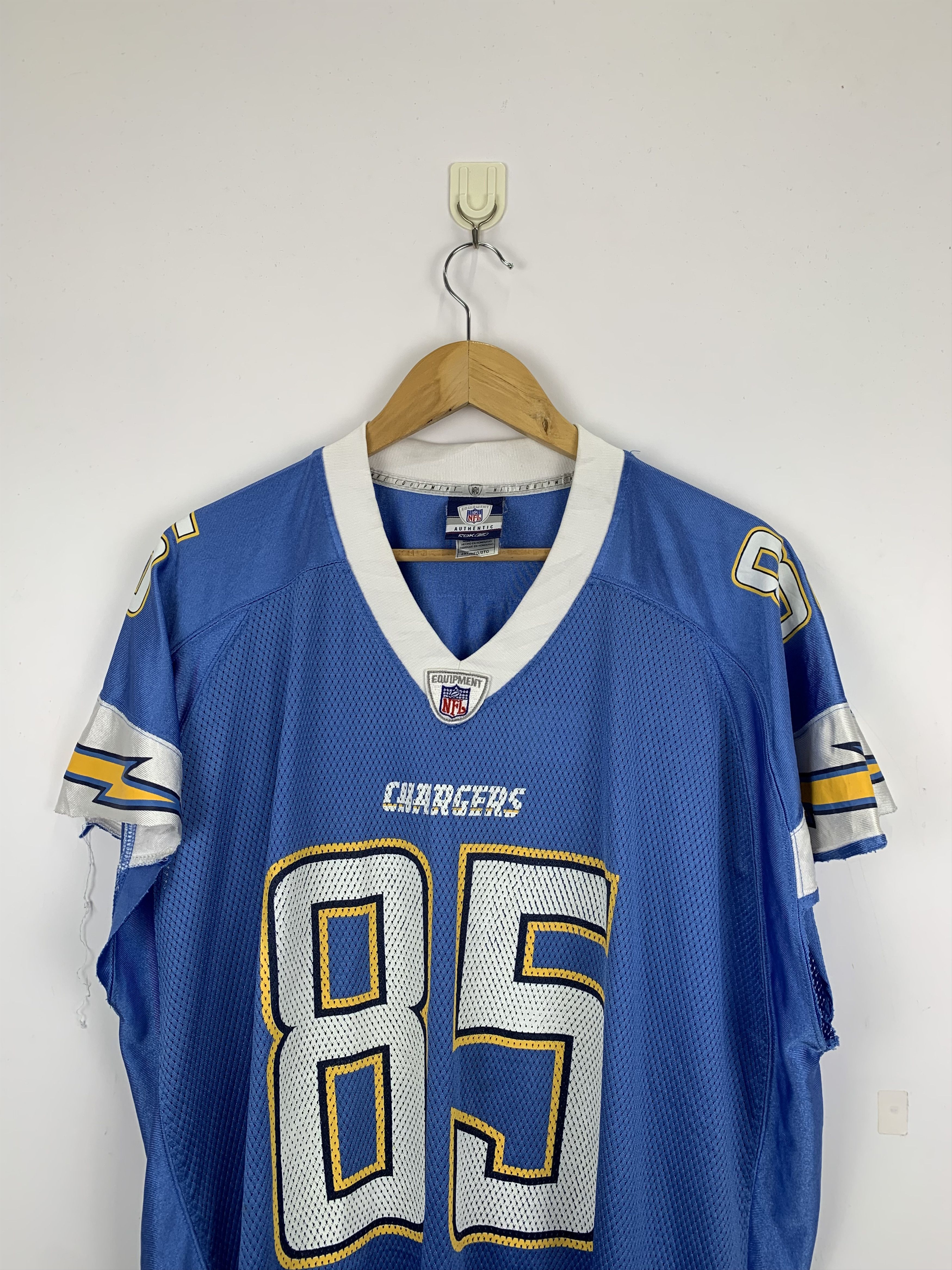 NFL × Vintage Vintage Chargers NFL American Sports Jersey TA0039 Size US XXL / EU 58 / 5 - 2 Thumbnail