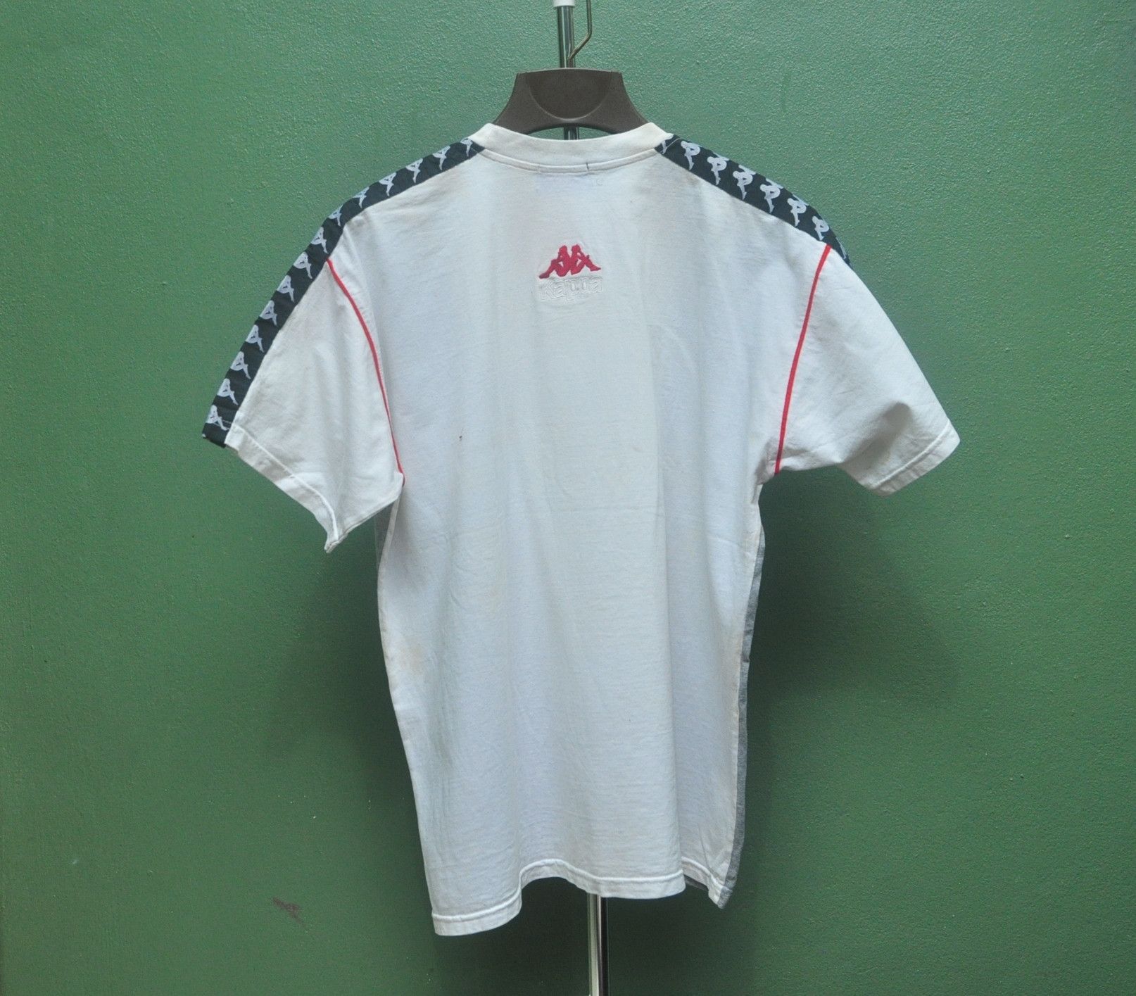 Designer × Japanese Brand × Kappa Vintage Kappa Big Logo Shirt Travis Scott Fashion Style Size US L / EU 52-54 / 3 - 2 Thumbnail