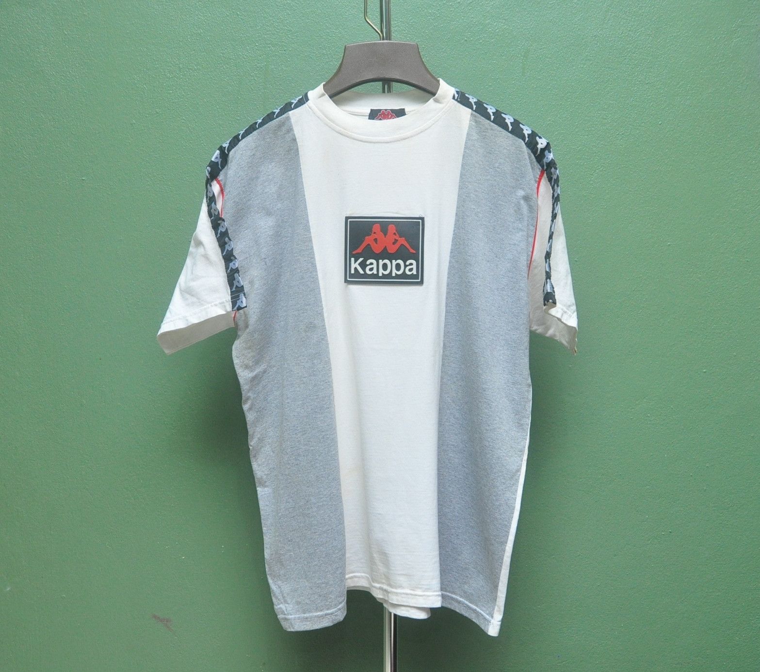 Designer × Japanese Brand × Kappa Vintage Kappa Big Logo Shirt Travis Scott Fashion Style Size US L / EU 52-54 / 3 - 1 Thumbnail