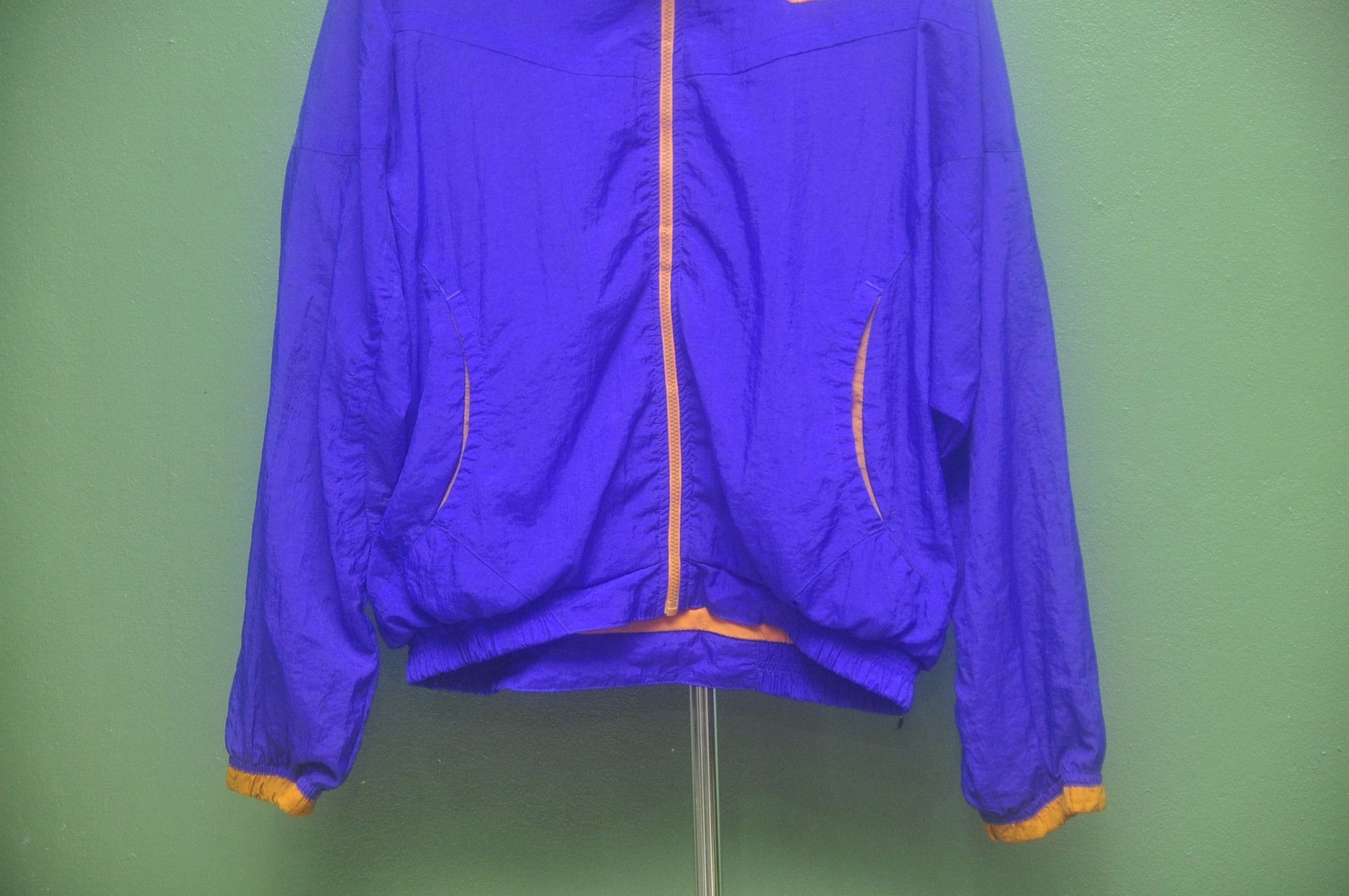Japanese Brand × Nike × Vintage Vintage Nike Windbreaker Sweater Travis Scott Fashion Style Size US M / EU 48-50 / 2 - 4 Thumbnail