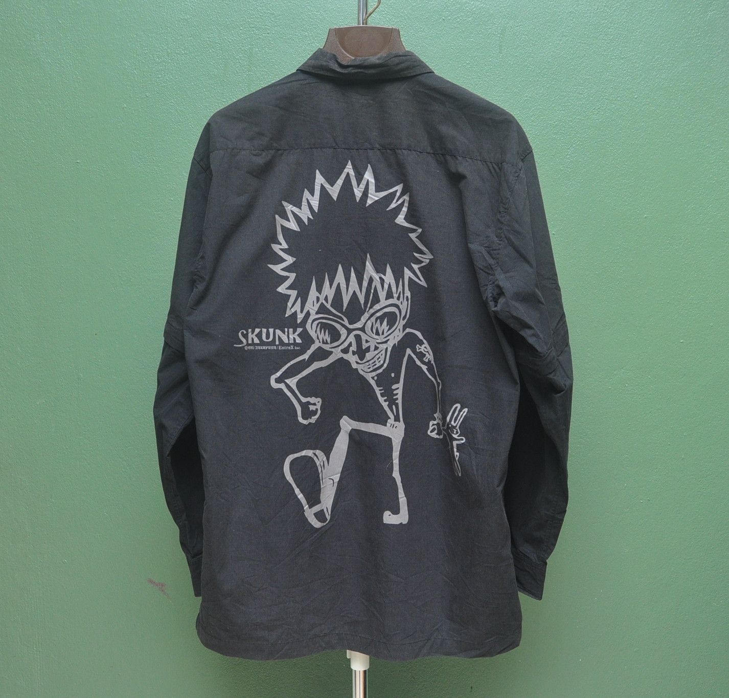 image of Vintage Mischievous Skunk Punk Streetwear Fashion Style in Black, Men's (Size XL)