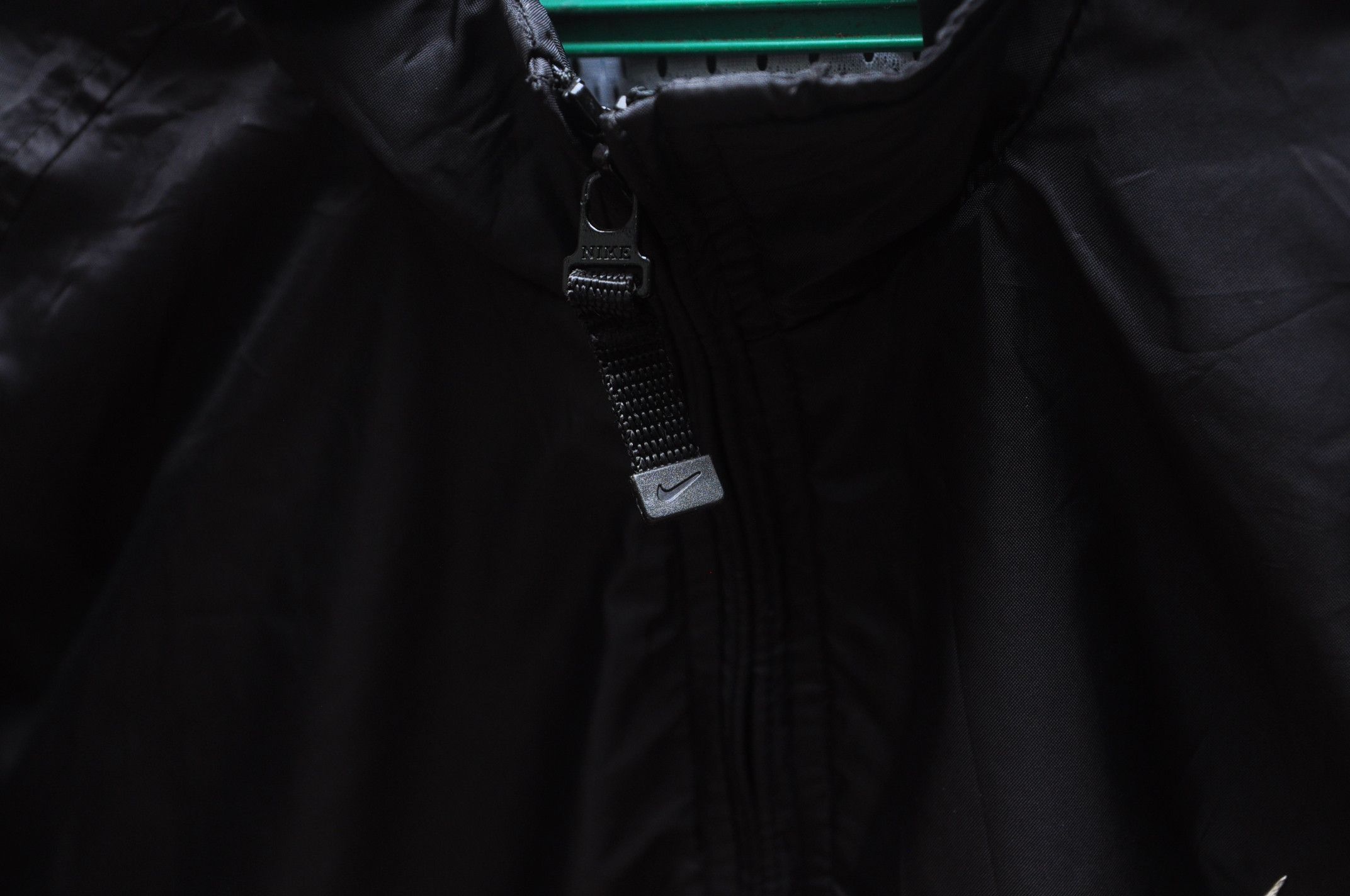 Nike Vintage 90s Nike Windbreaker Sweater Size US L / EU 52-54 / 3 - 6 Thumbnail