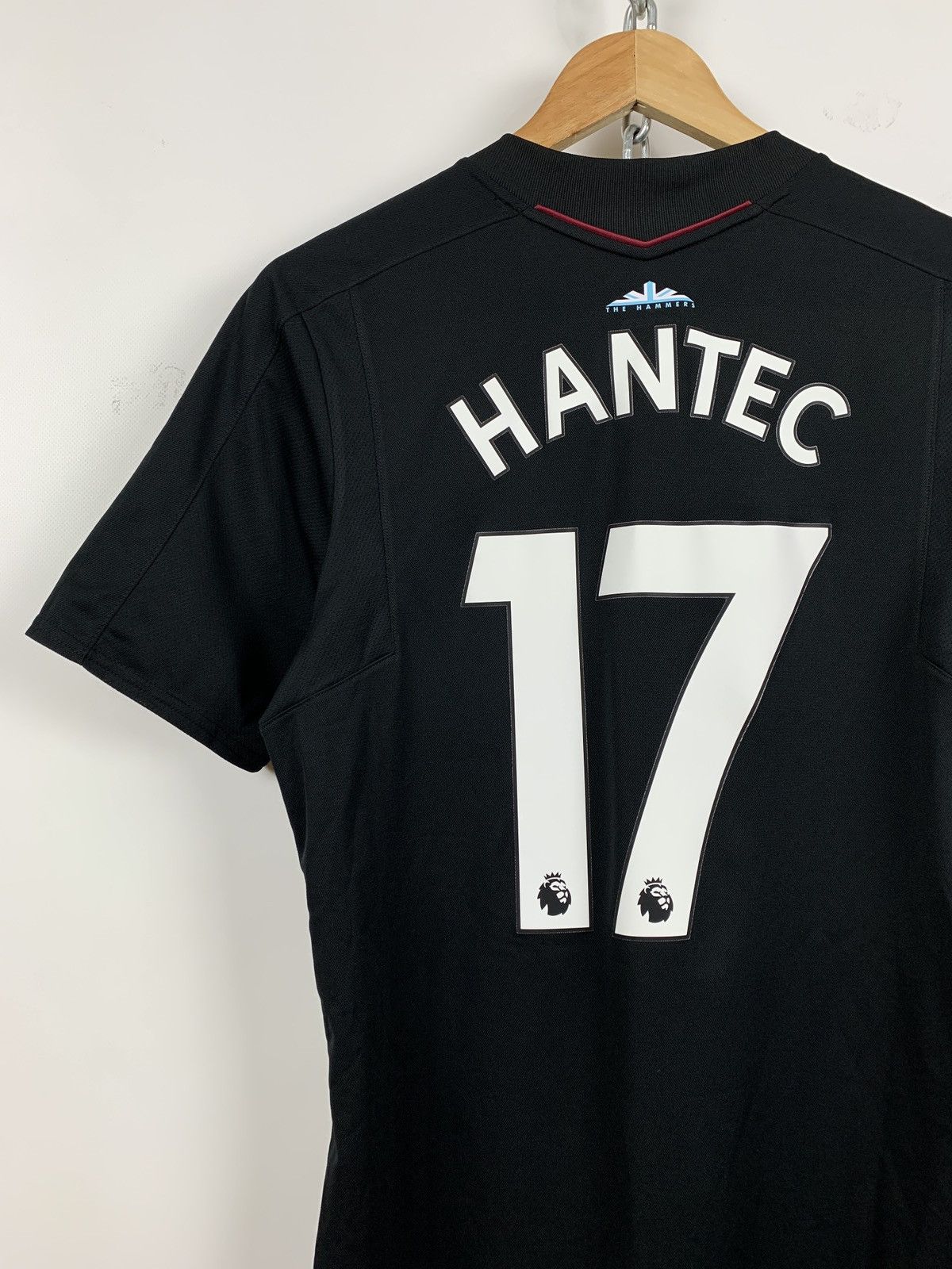 Umbro 2017/18 Umbro West Ham Hantec Sponsor Jersey Size US M / EU 48-50 / 2 - 9 Thumbnail