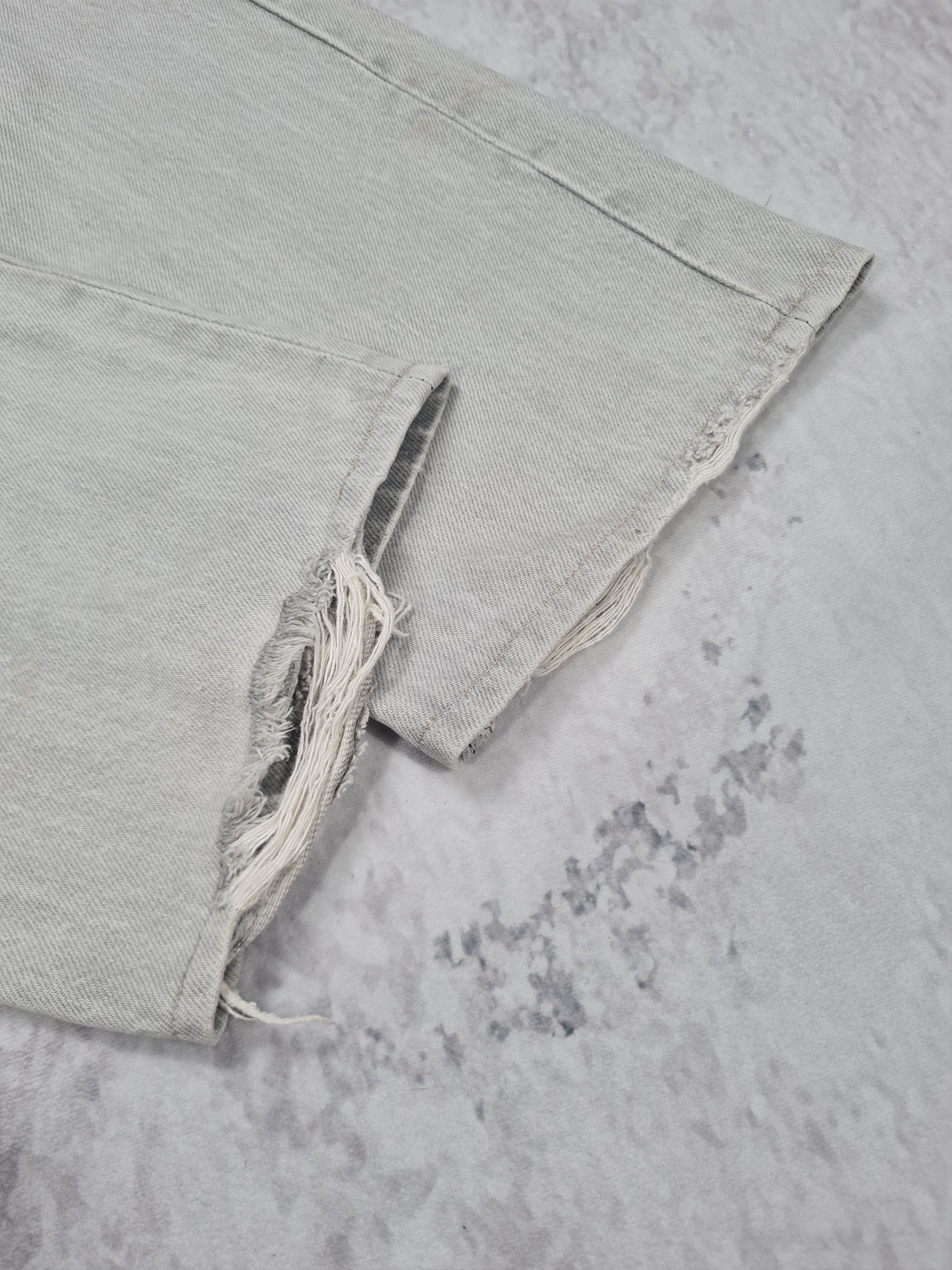 Levi's Vtg LEVIS 501 Distressed Light Wash Size 32X32 Jeans L0211 Size US 32 / EU 48 - 10 Thumbnail