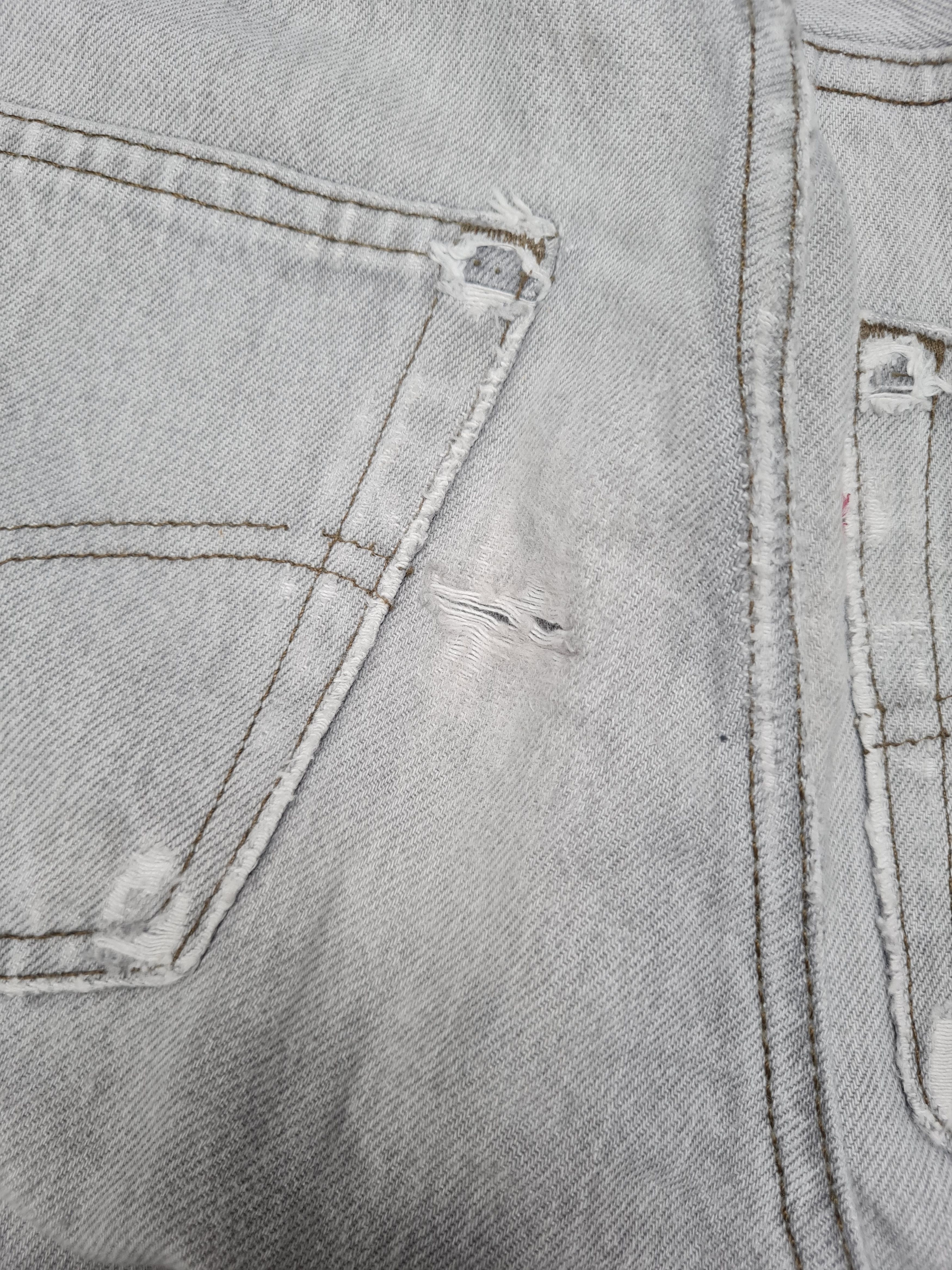 Levi's Vtg LEVIS 501 Distressed Light Wash Size 32X32 Jeans L0211 Size US 32 / EU 48 - 8 Thumbnail