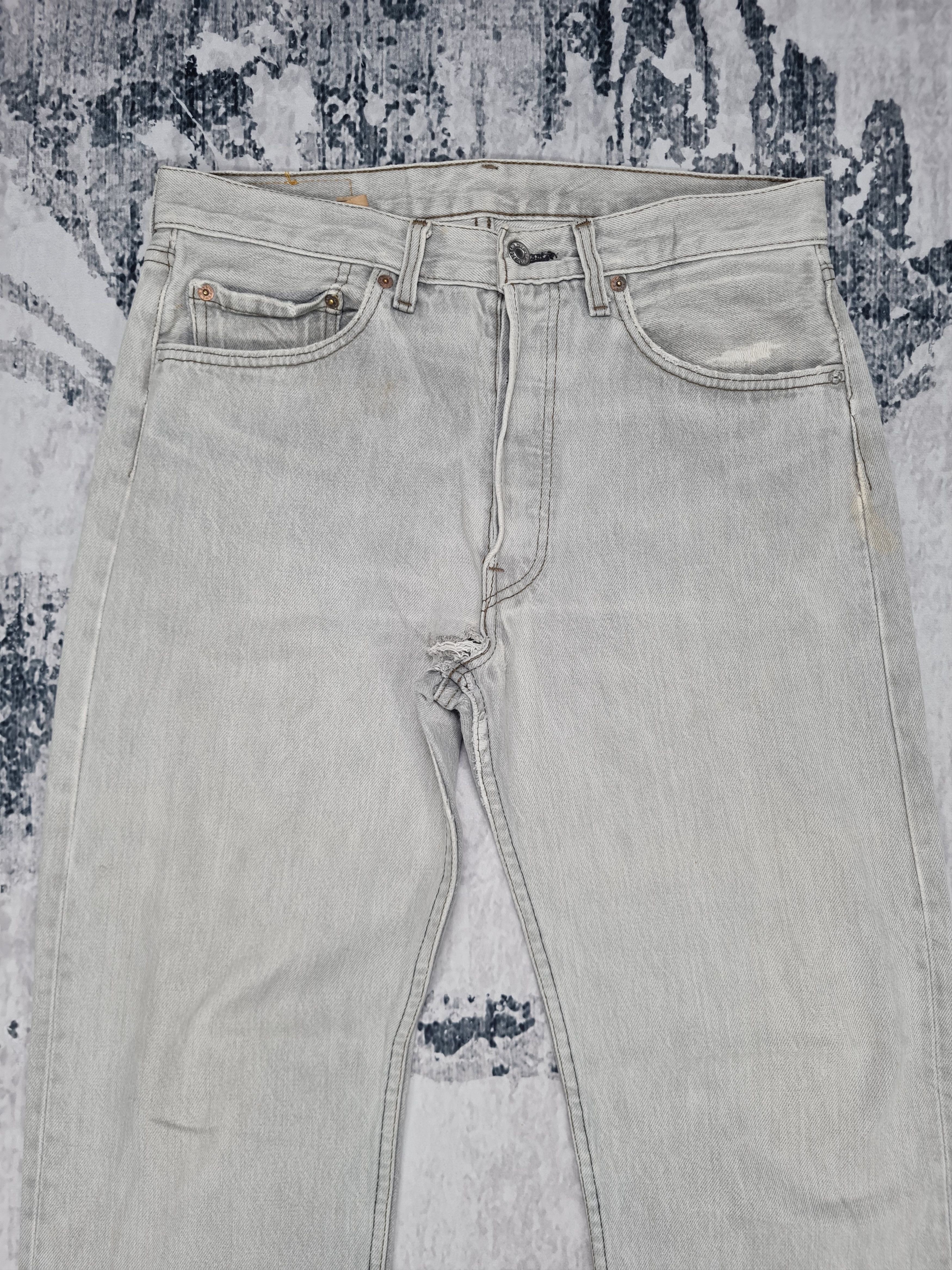 Levi's Vtg LEVIS 501 Distressed Light Wash Size 32X32 Jeans L0211 Size US 32 / EU 48 - 4 Thumbnail