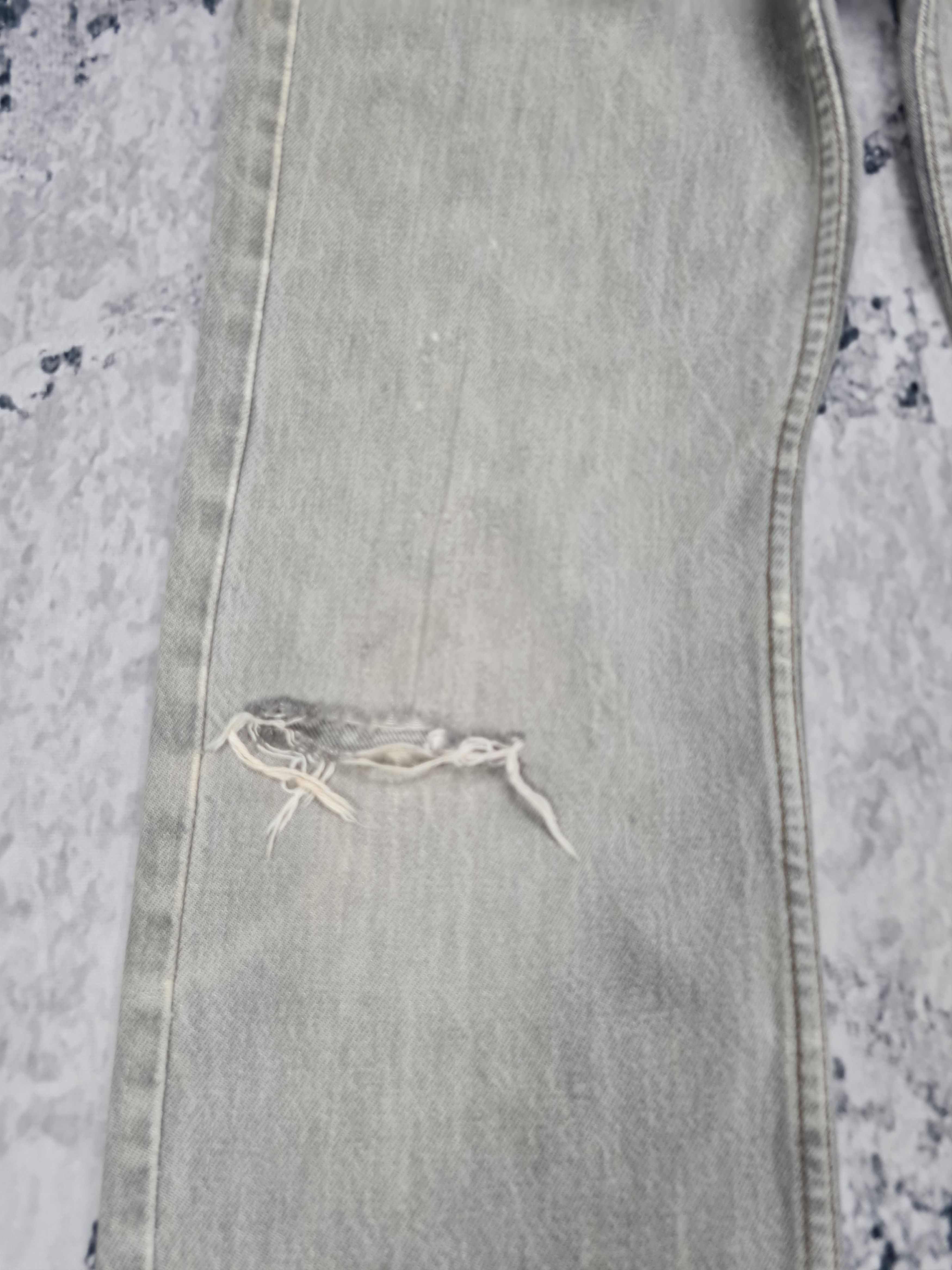 Levi's Vtg LEVIS 501 Light Wash Distressed Size 28X30 Jeans L0241 Size US 28 / EU 44 - 3 Thumbnail