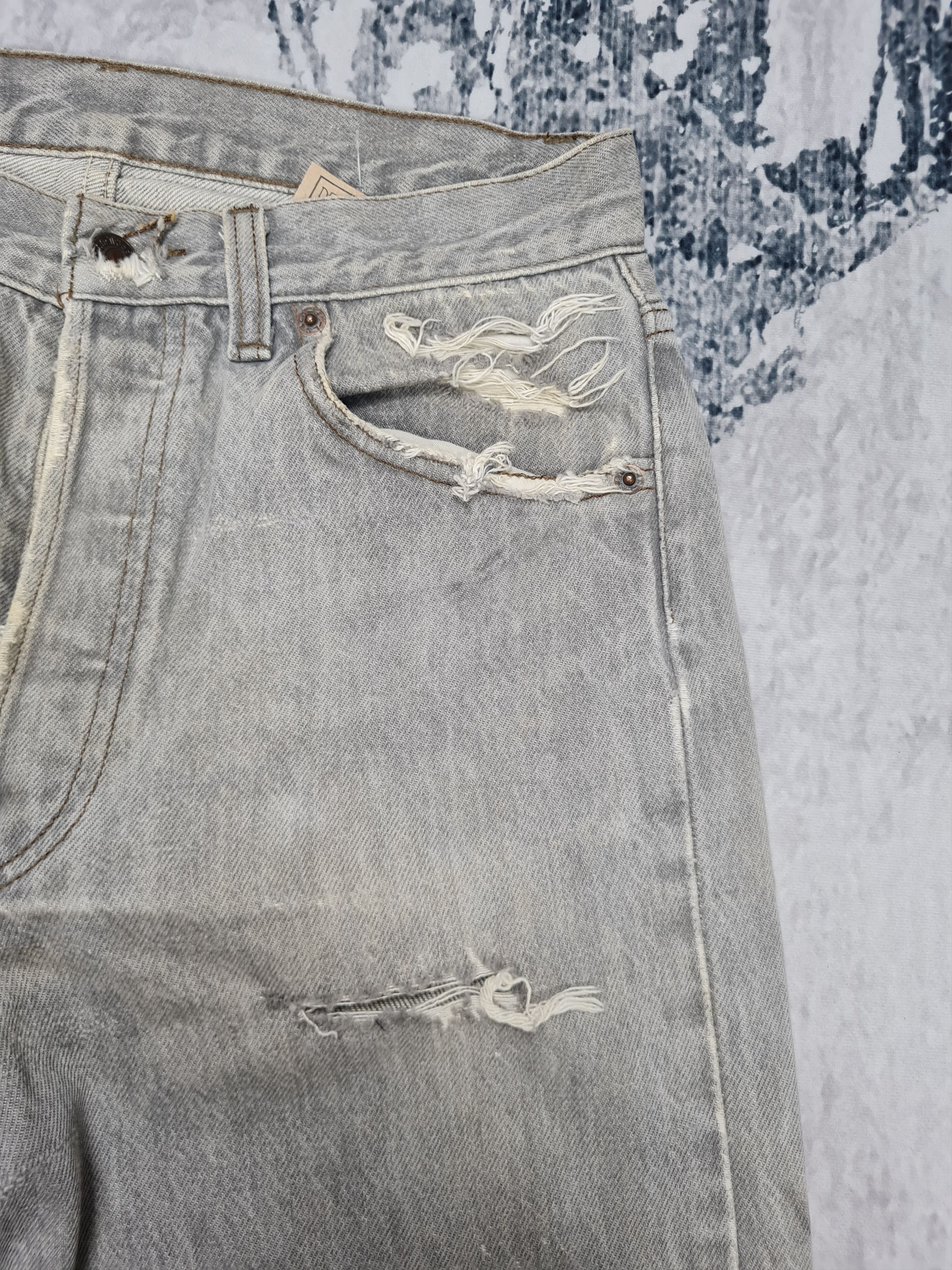 Levi's Vtg LEVIS 501 Light Wash Distressed Size 28X30 Jeans L0241 Size US 28 / EU 44 - 6 Thumbnail