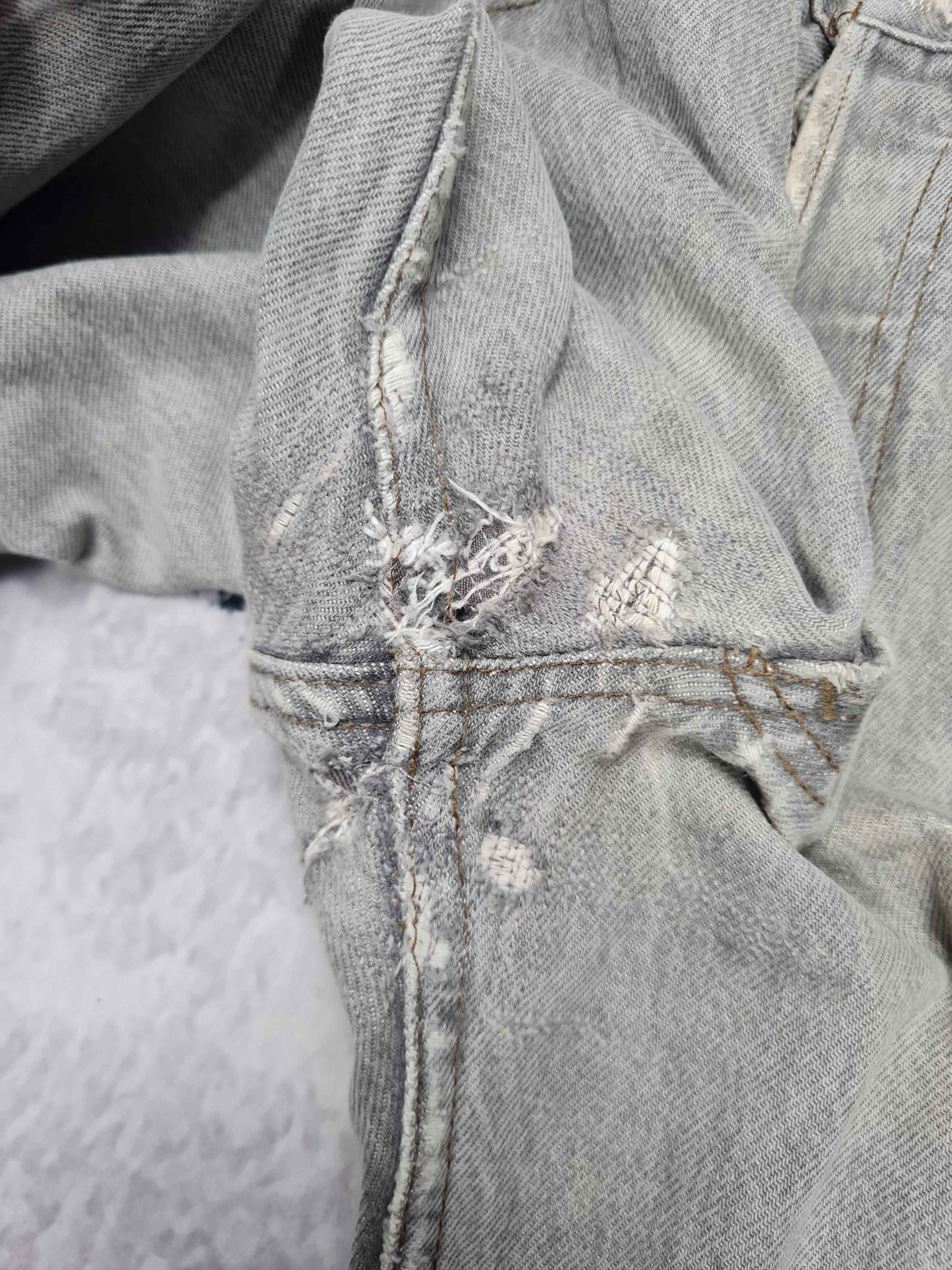 Levi's Vtg LEVIS 501 Light Wash Distressed Size 28X30 Jeans L0241 Size US 28 / EU 44 - 7 Thumbnail