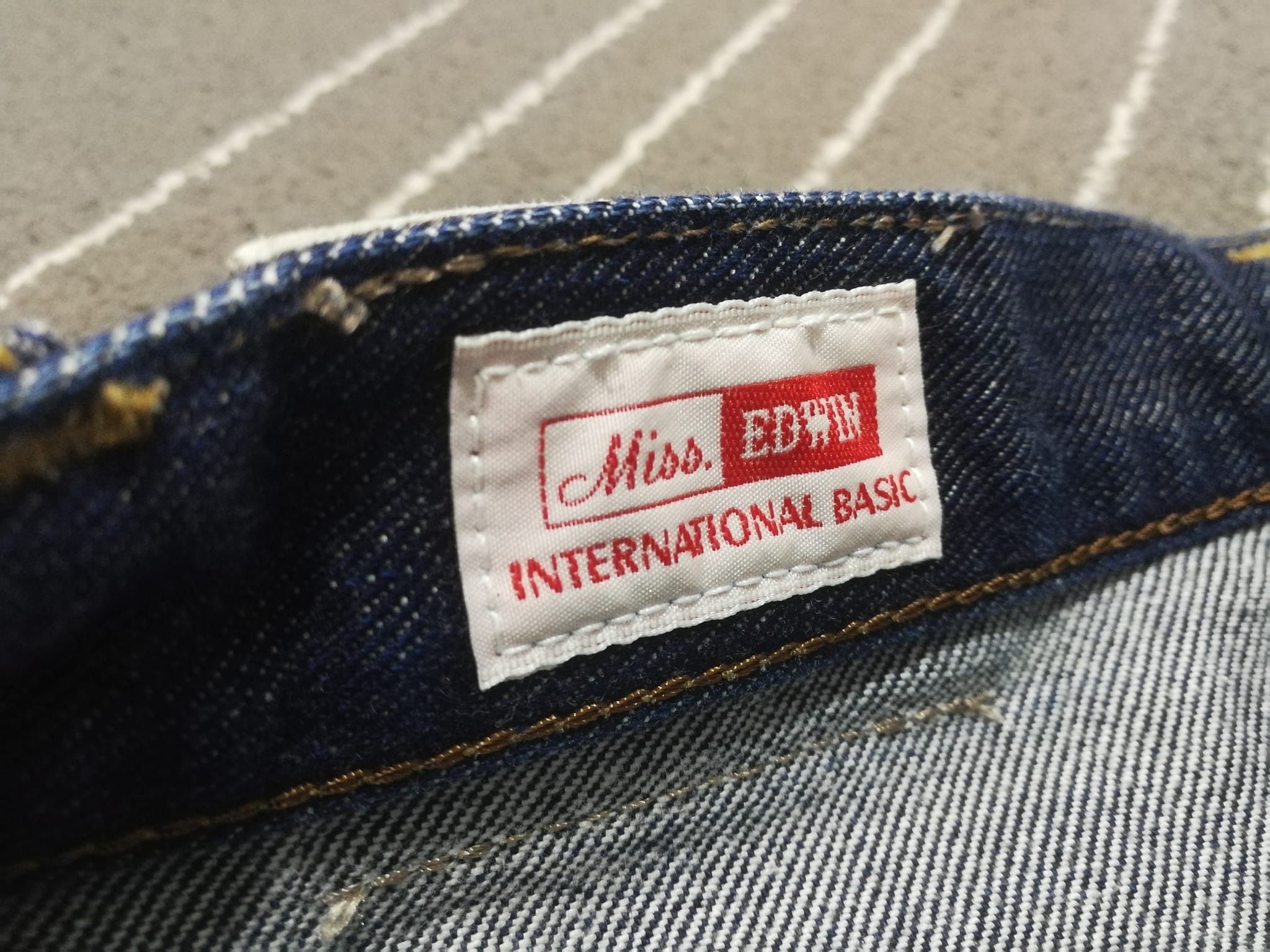Vintage Miss EDWIN No 403 w26