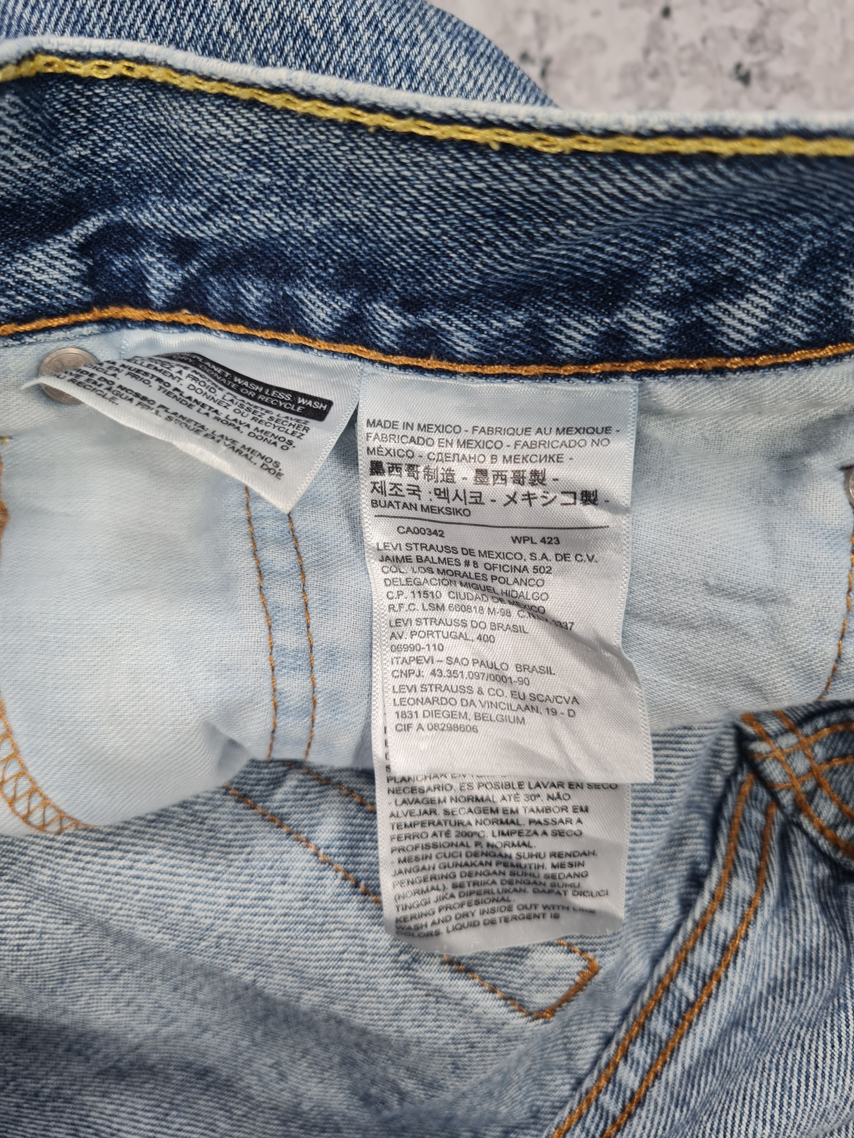 Levi's Vintage LEVIS 505 Light Wash Faded Size 37X33 Jeans L0212 Size US 37 - 11 Thumbnail