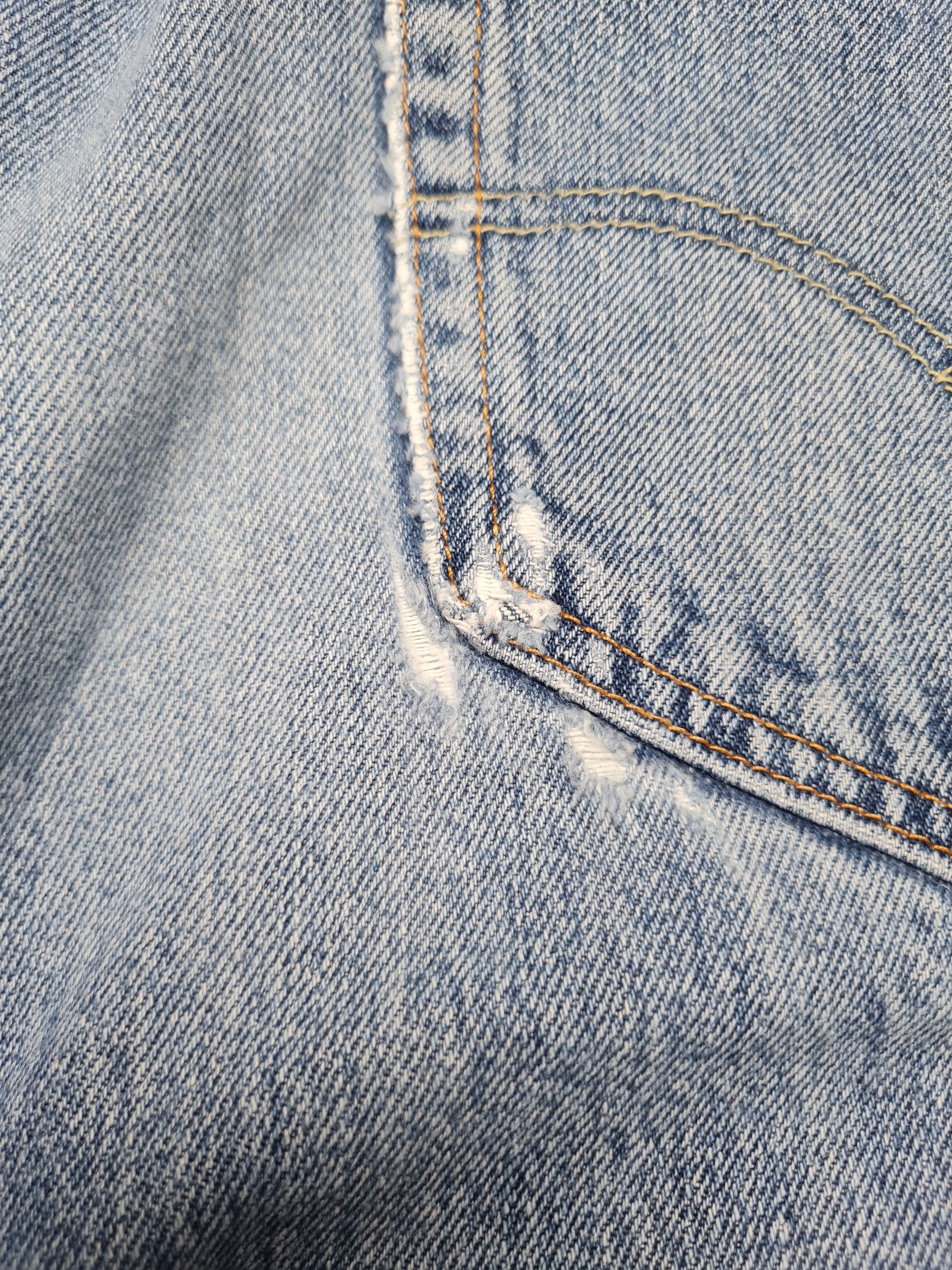 Levi's Vintage LEVIS 505 Light Wash Faded Size 37X33 Jeans L0212 Size US 37 - 7 Thumbnail