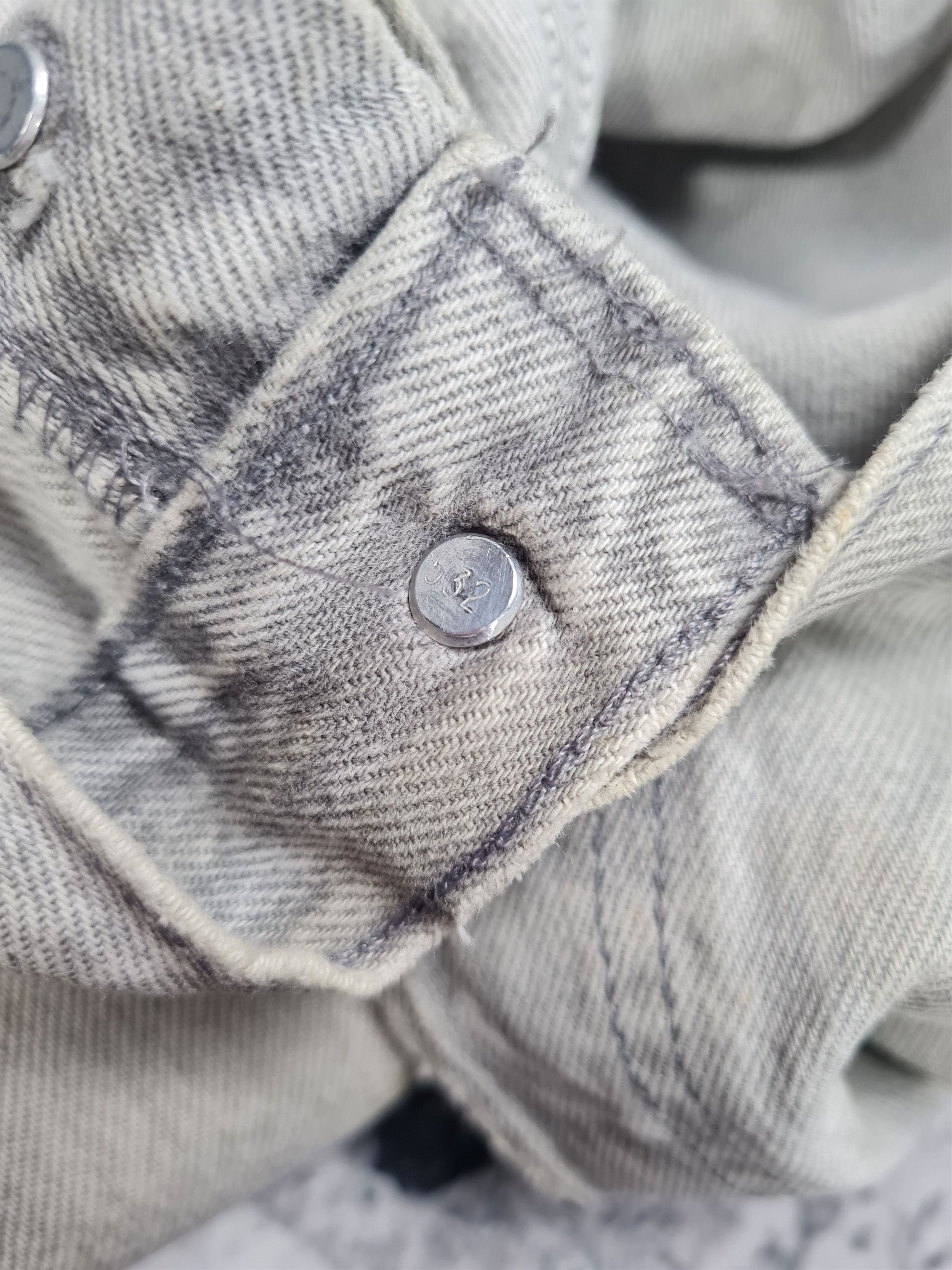 Levi's Vtg LEVIS 501 Light Wash Distressed Size 38X32 Jeans L0240 Size US 38 / EU 54 - 13 Thumbnail