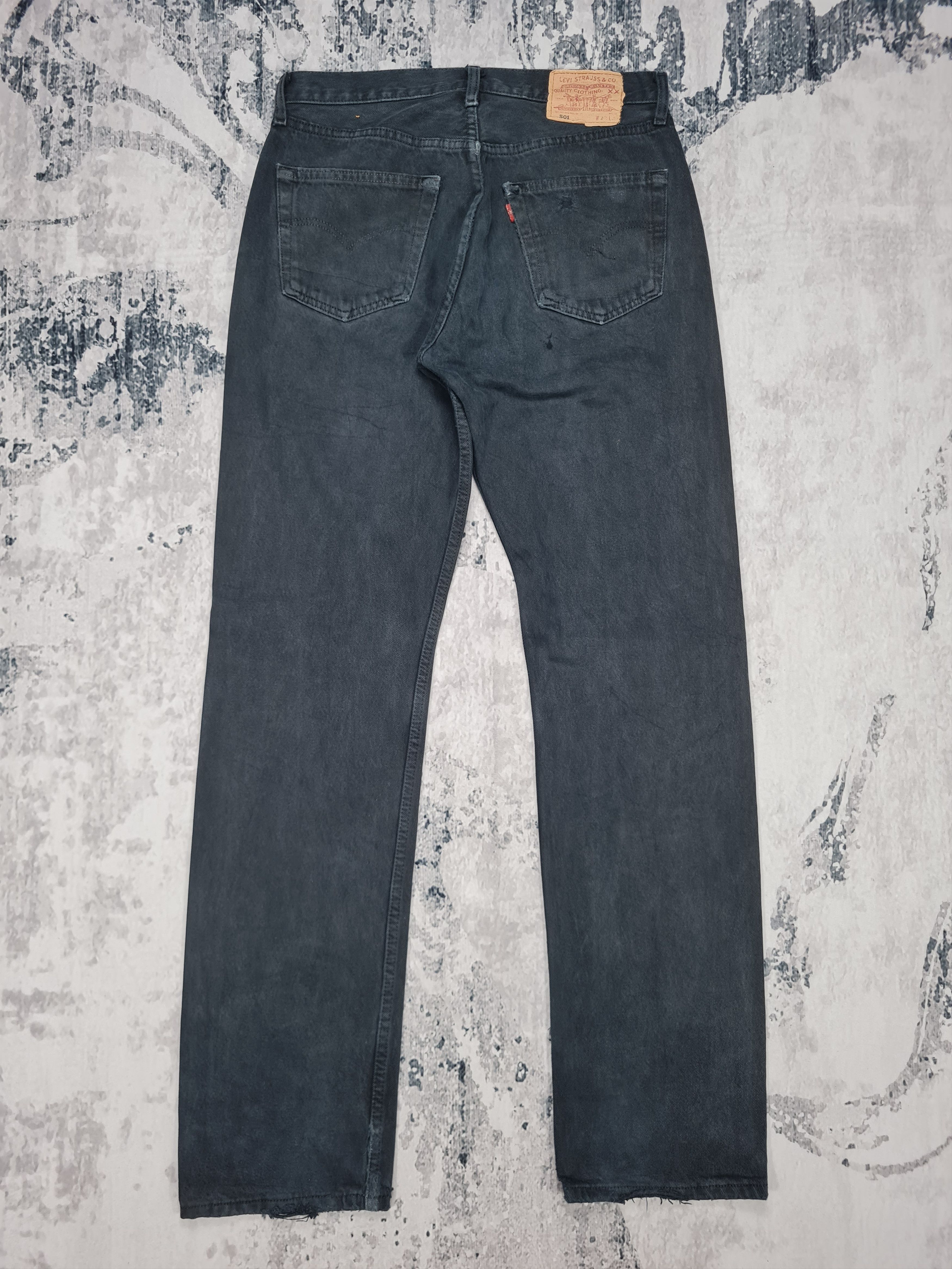 Levi's Vtg LEVIS 501 Super Black Stain Size 31X33.5 Jeans L0220 Size US 31 - 2 Thumbnail