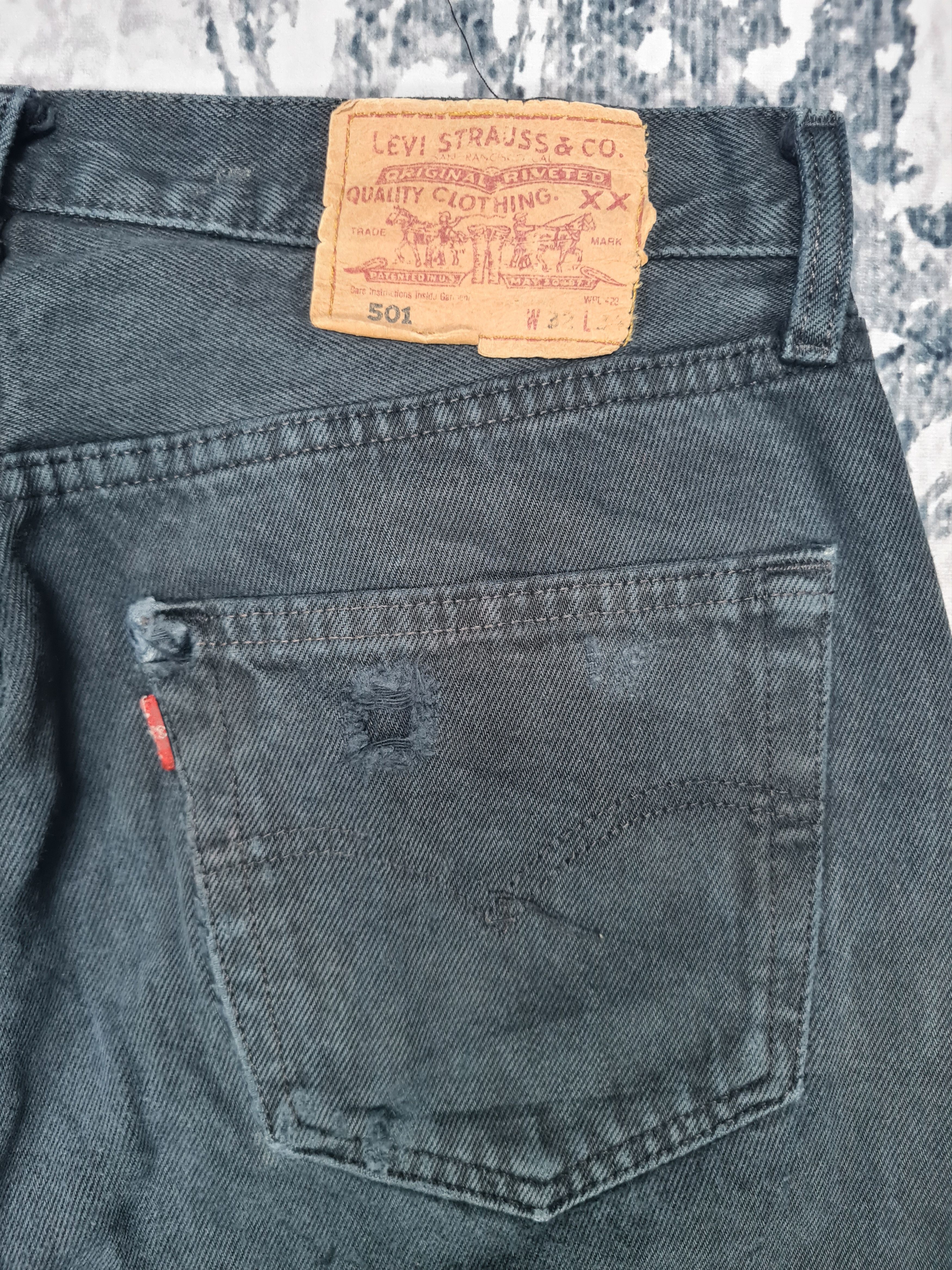 Levi's Vtg LEVIS 501 Super Black Stain Size 31X33.5 Jeans L0220 Size US 31 - 6 Thumbnail