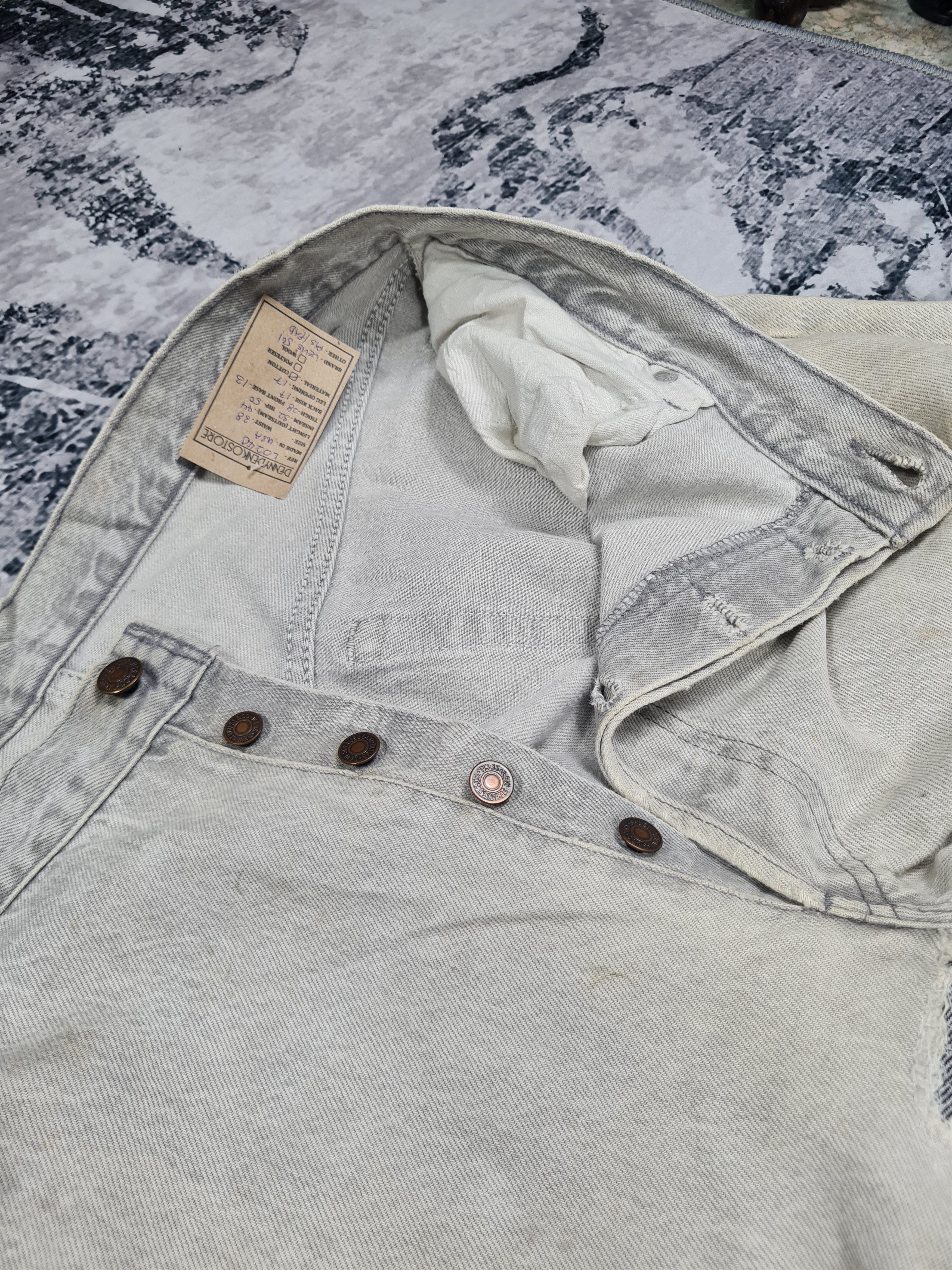 Levi's Vtg LEVIS 501 Light Wash Distressed Size 38X32 Jeans L0240 Size US 38 / EU 54 - 10 Thumbnail