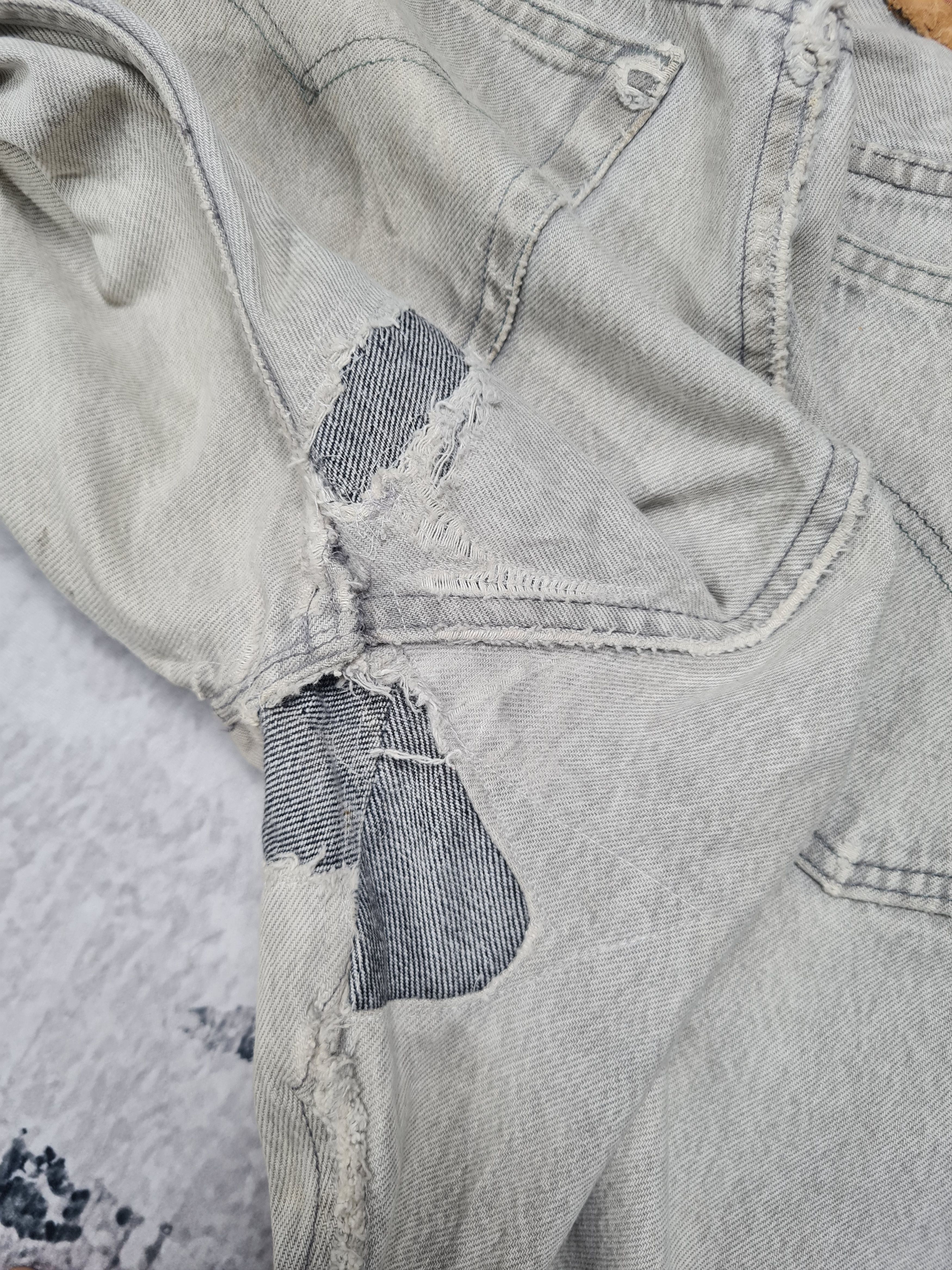 Levi's Vtg LEVIS 501 Light Wash Distressed Size 38X32 Jeans L0240 Size US 38 / EU 54 - 8 Thumbnail