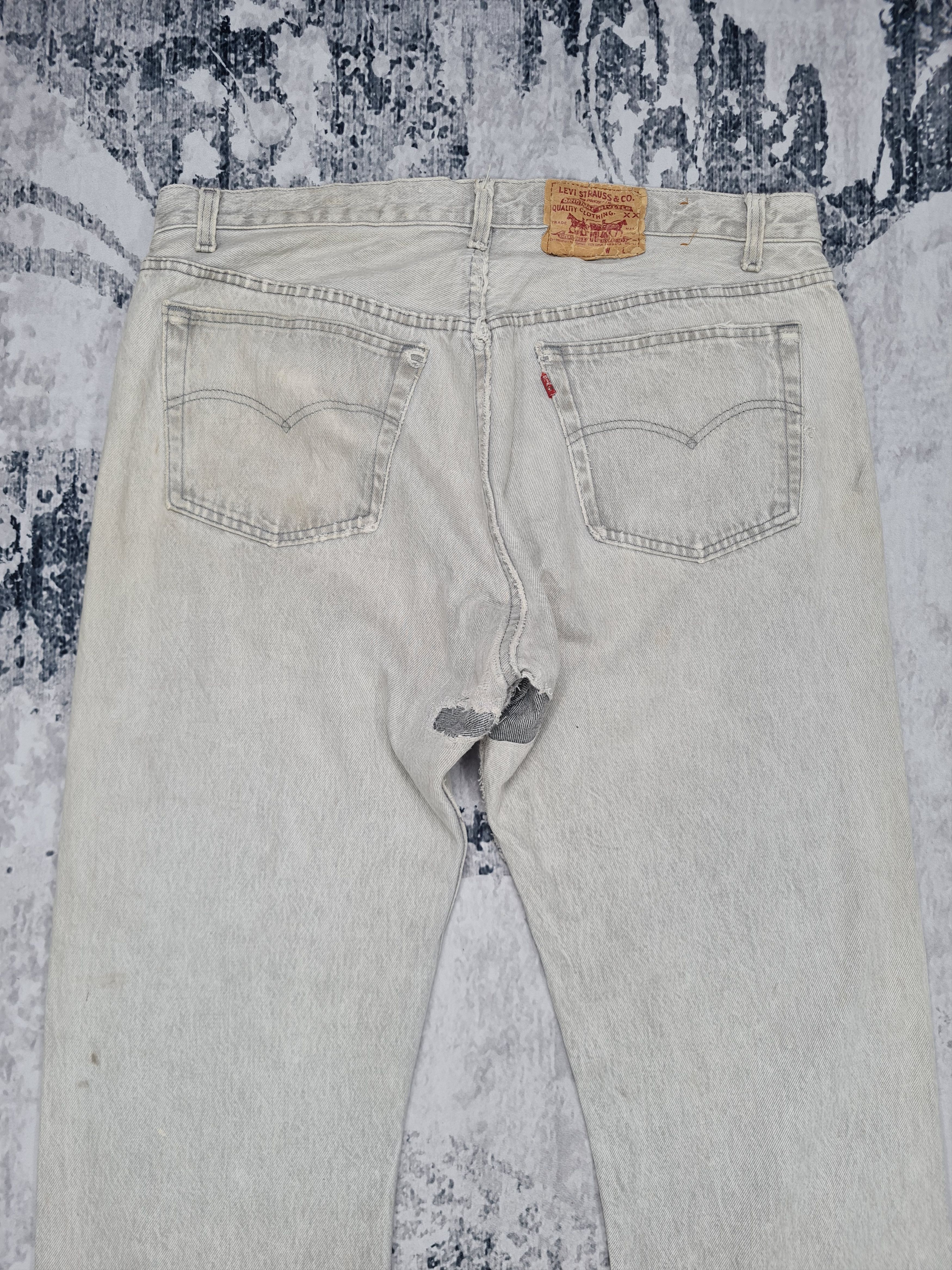 Levi's Vtg LEVIS 501 Light Wash Distressed Size 38X32 Jeans L0240 Size US 38 / EU 54 - 6 Thumbnail