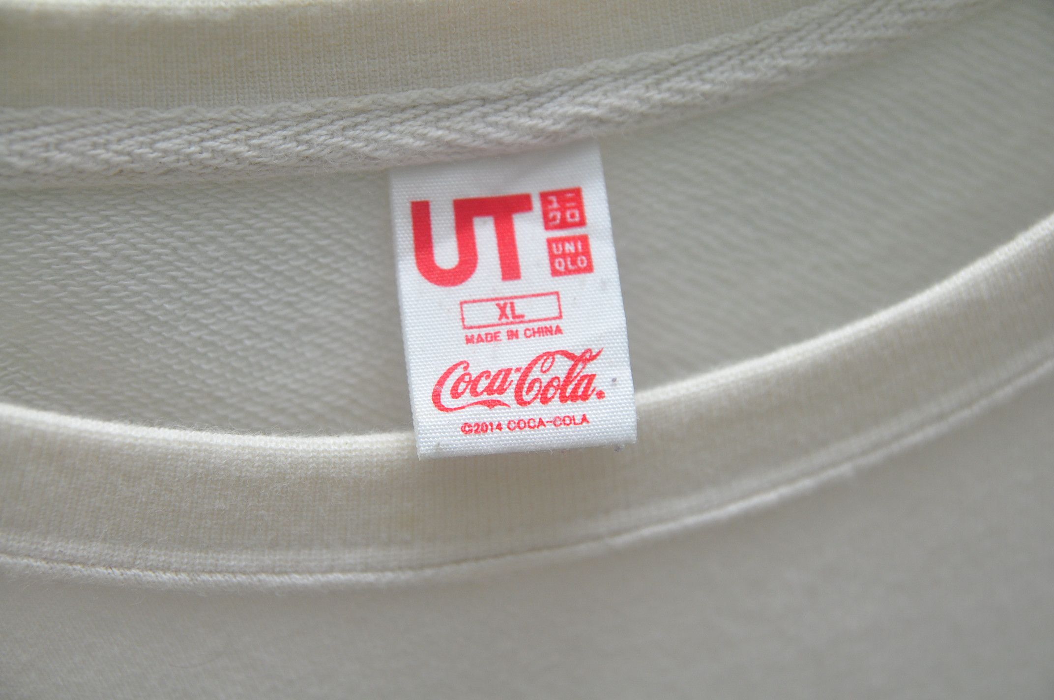 Coca Cola × Designer × Japanese Brand Vintage Coca Cola X Uniqlo Sweatshirt Size US XL / EU 56 / 4 - 4 Thumbnail