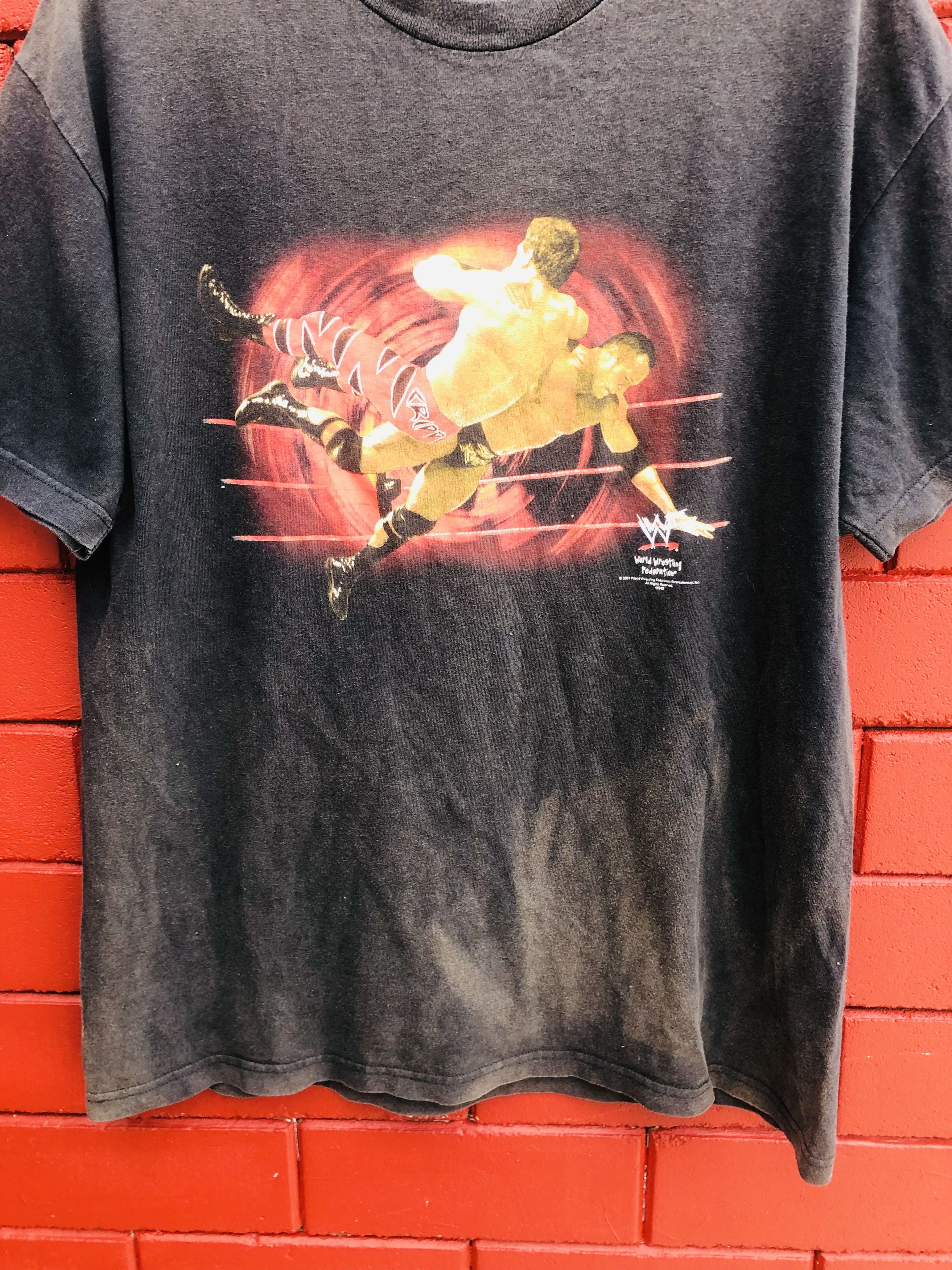 Vintage Vintage 2000s The Rock Wwe Rock Button Shirt Size US L / EU 52-54 / 3 - 4 Thumbnail