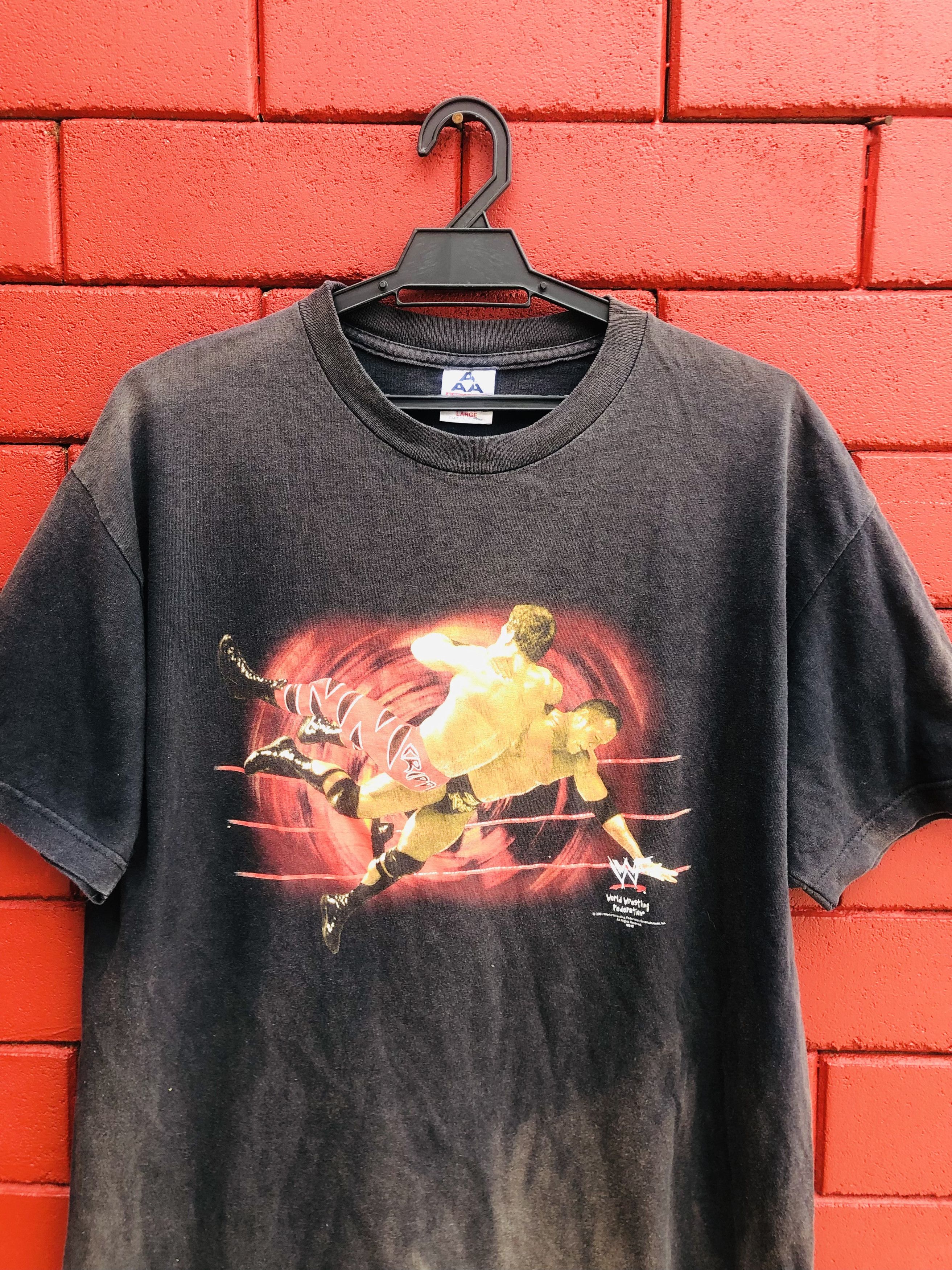 Vintage Vintage 2000s The Rock Wwe Rock Button Shirt Size US L / EU 52-54 / 3 - 3 Thumbnail