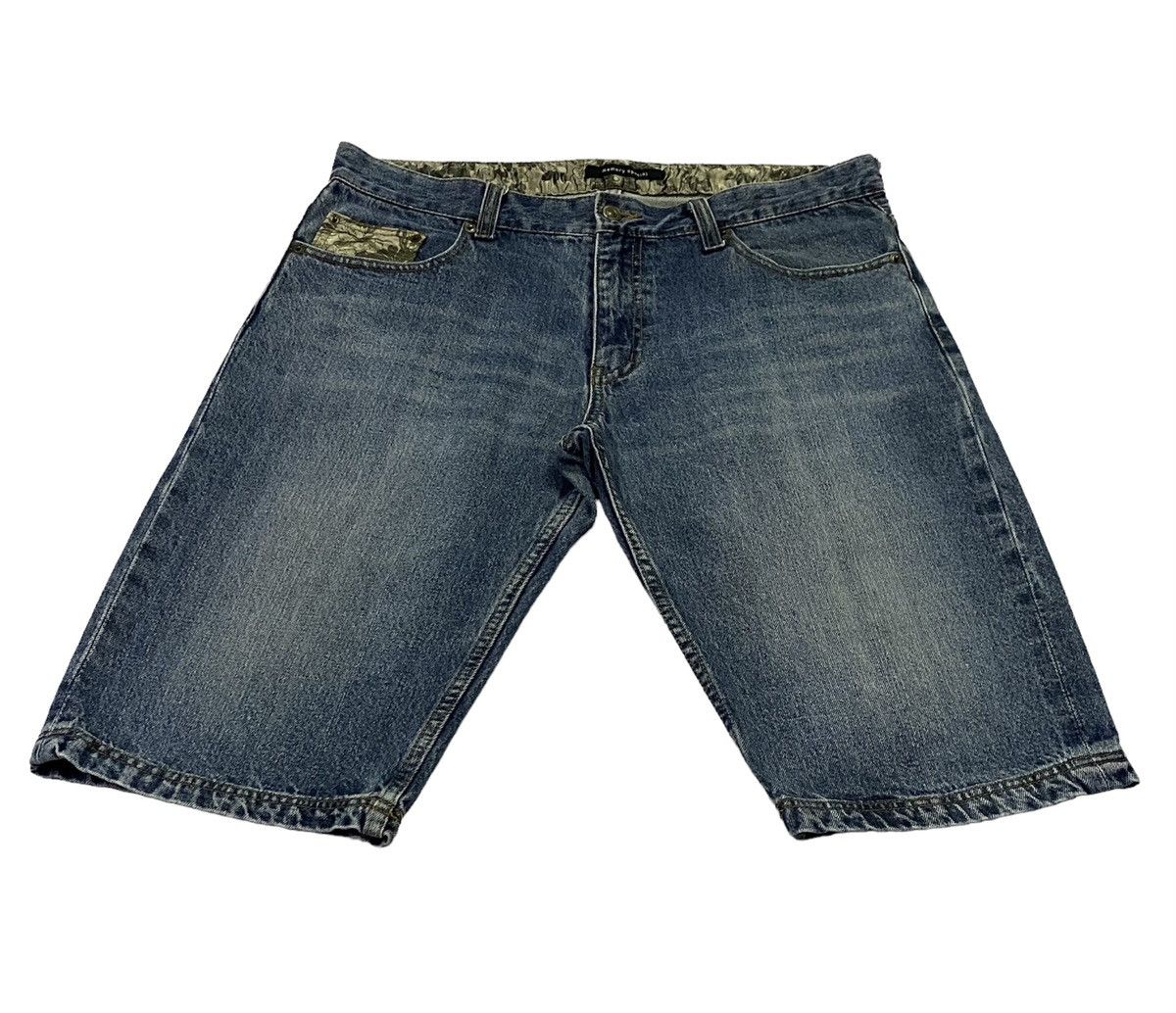 Japanese Brand Japanese Brand Koi Fish Embroidery Multi Pocket Shorts Jeans Size US 36 / EU 52 - 20 Thumbnail