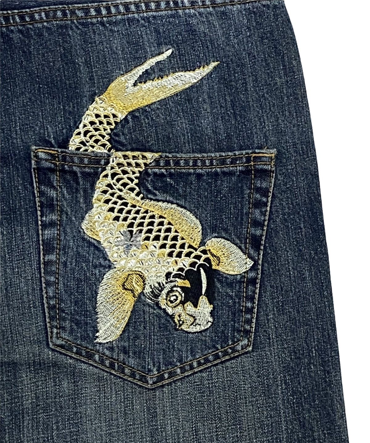 Japanese Brand Japanese Brand Koi Fish Embroidered Design Size US 34 / EU 50 - 18 Thumbnail