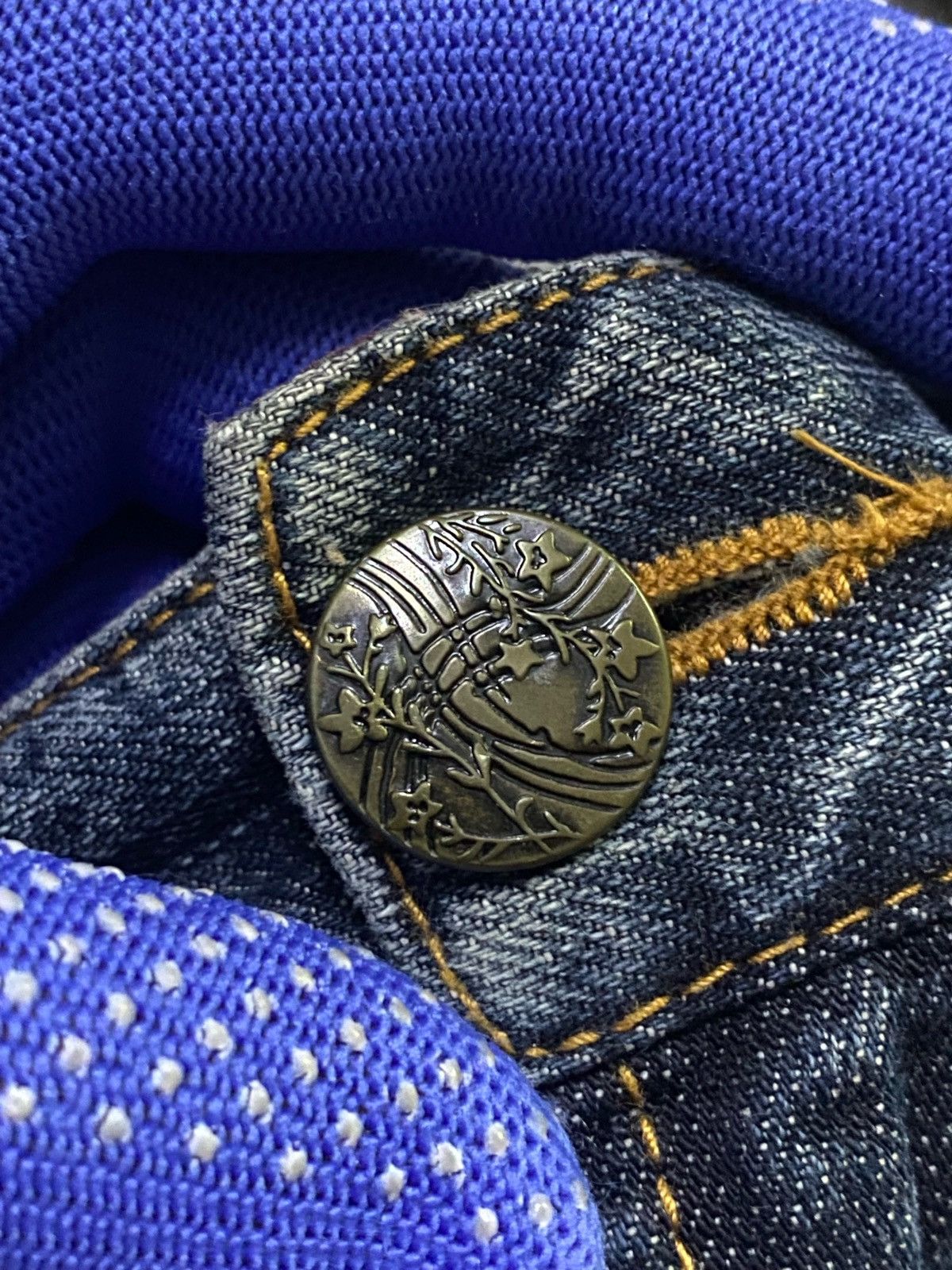 Japanese Brand Japanese Brand Koi Fish Embroidered Design Size US 34 / EU 50 - 12 Thumbnail