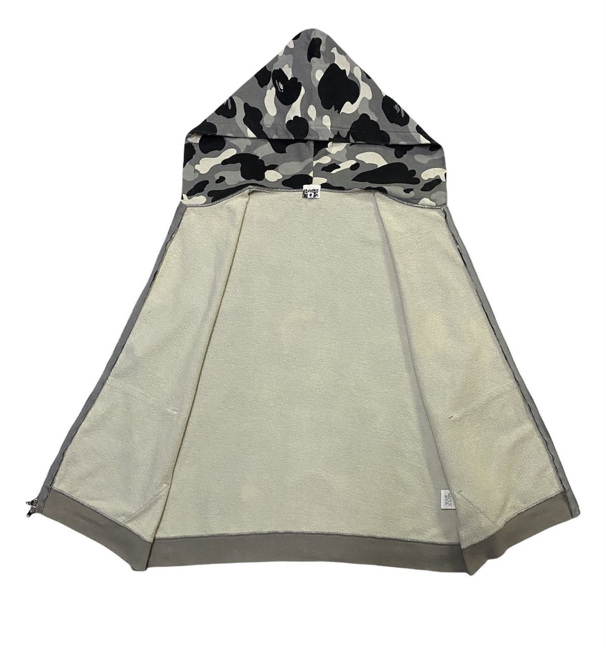 Bape 1st Camo Sleeveless Hoodie Size US L / EU 52-54 / 3 - 7 Thumbnail