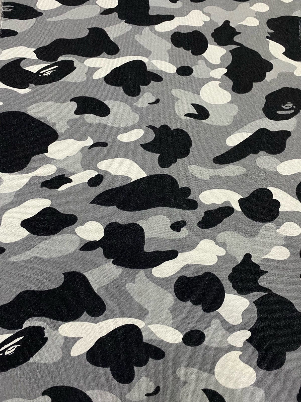 Bape 1st Camo Sleeveless Hoodie Size US L / EU 52-54 / 3 - 6 Thumbnail