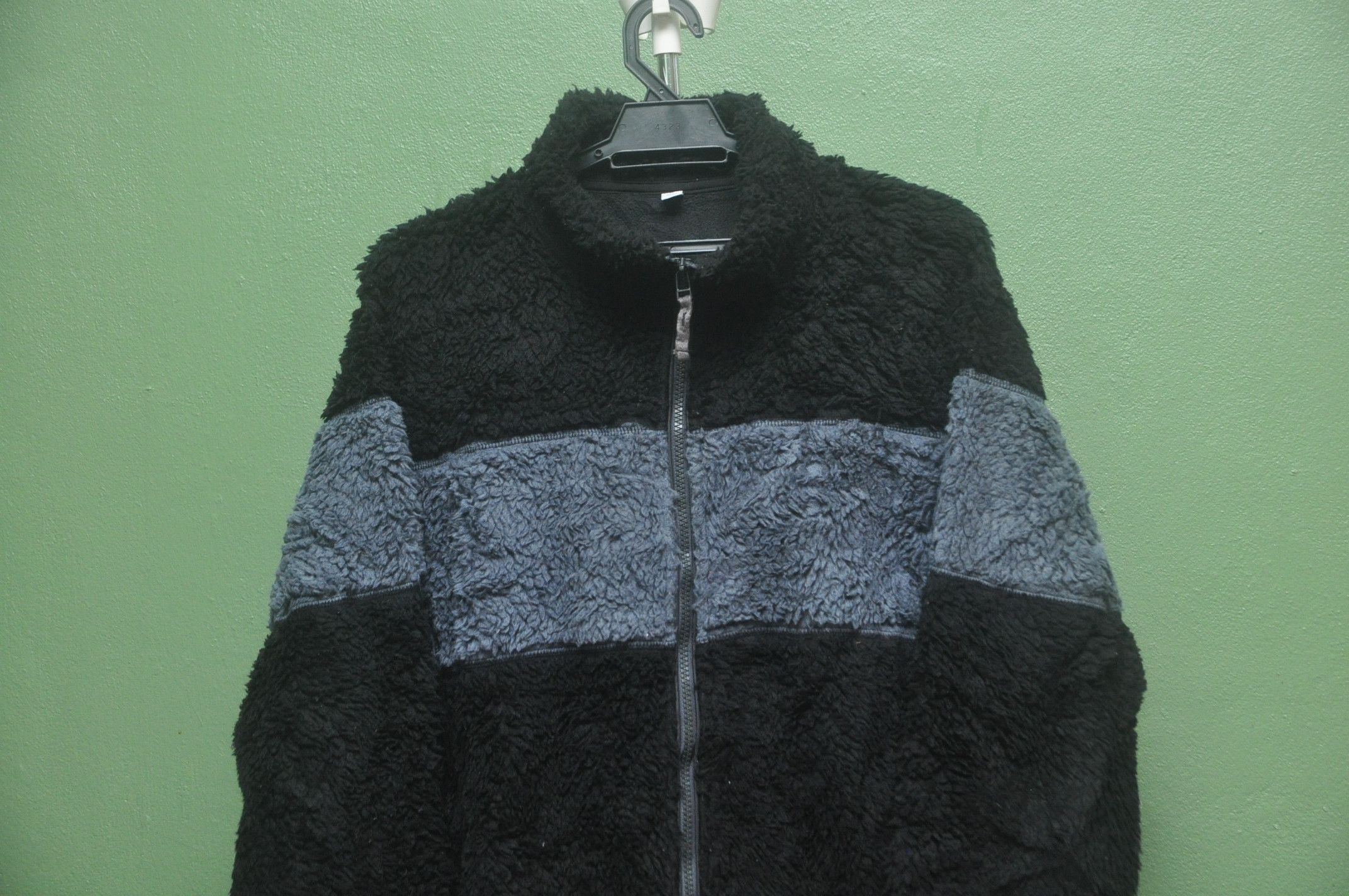 Designer × Japanese Brand × Uniqlo Vintage Uniqlo Japanese Fashion Style Sweater Jacket Size US L / EU 52-54 / 3 - 3 Thumbnail