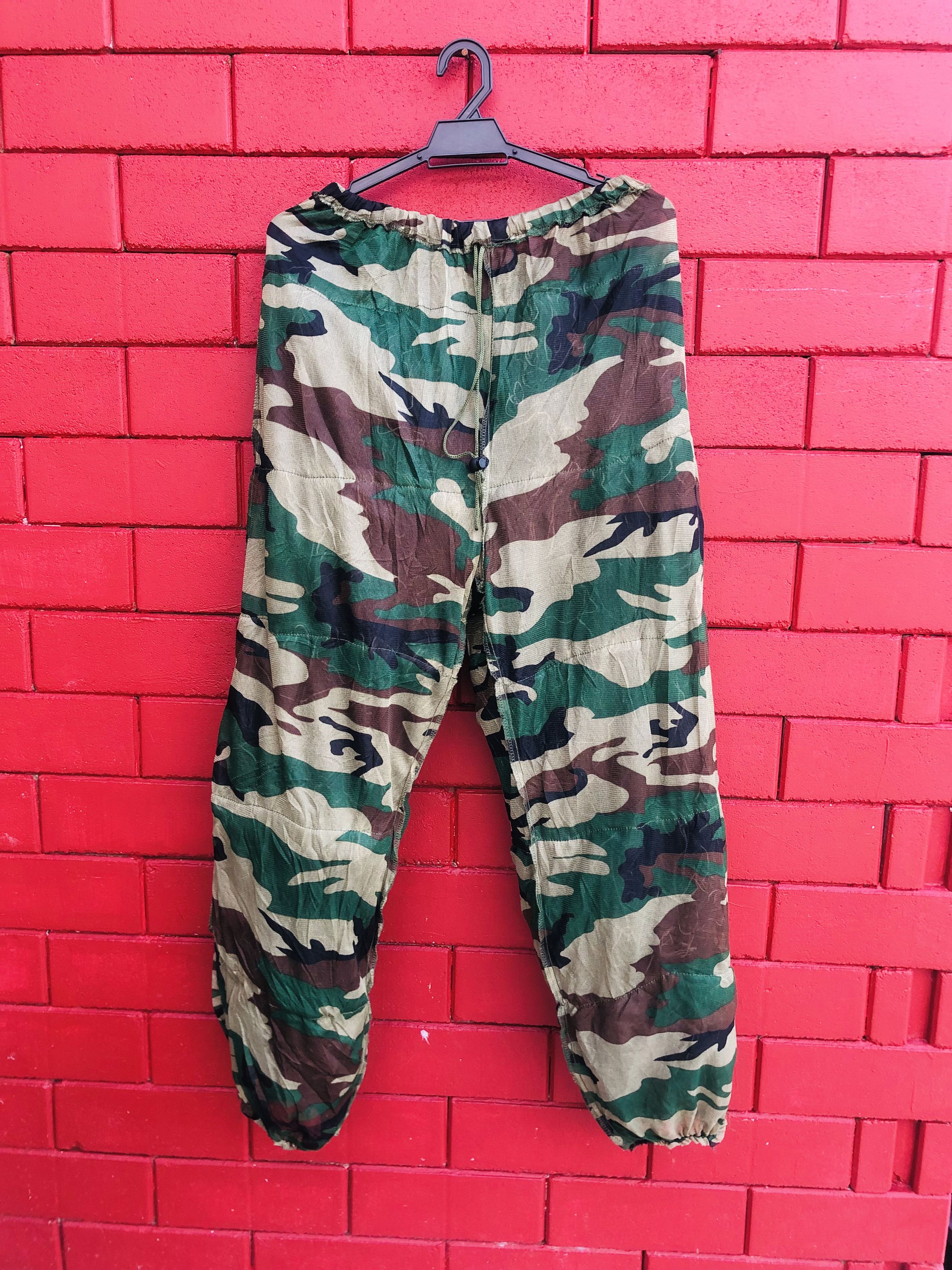 Japanese Brand Vintage Military Camouflage Travis Scott Fashion Style Size US 32 / EU 48 - 6 Thumbnail