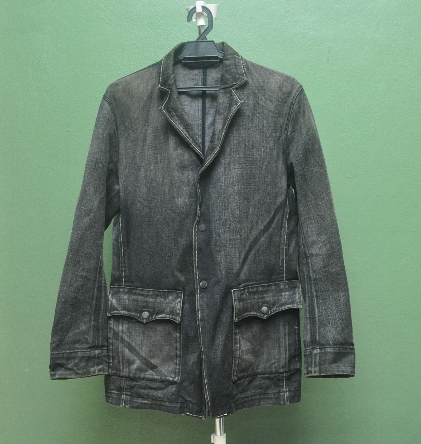 Japanese Brand × Levi's × Vintage Vintage Levis Denim Jacket Travis Scott Fashion Style Size US L / EU 52-54 / 3 - 1 Thumbnail