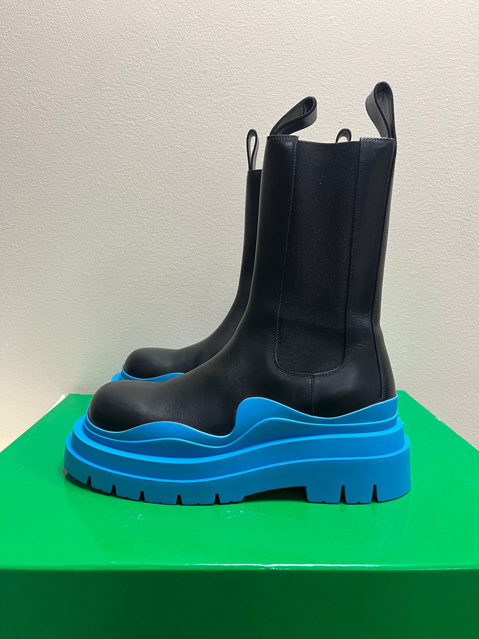 Bottega Veneta O1RSHD1 BV Tire Boots High Top Military Calf Black - AM AM Size US 11 / EU 44 - 17 Thumbnail