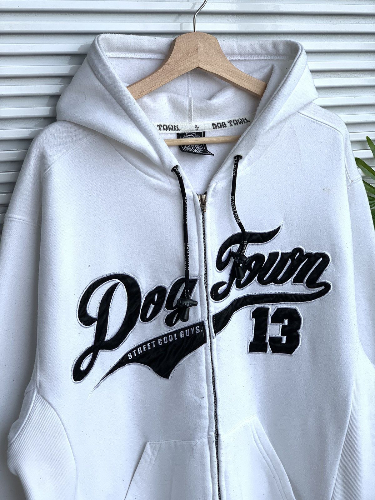 Dogtown Dog Town Embroidered Spell out Zipper Hoodies Size US XL / EU 56 / 4 - 2 Thumbnail
