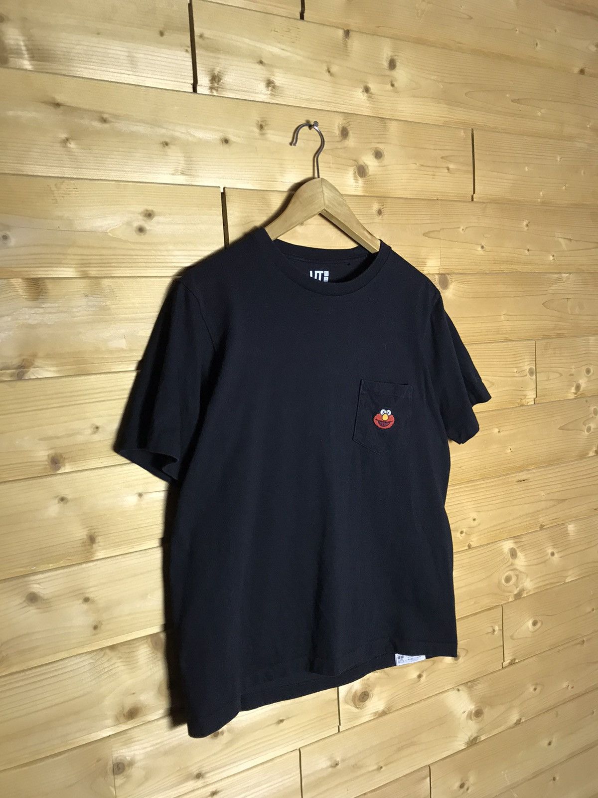 Kaws × Uniqlo Uniqlo X Kaws Sesame Street t-shirt Size US S / EU 44-46 / 1 - 2 Thumbnail