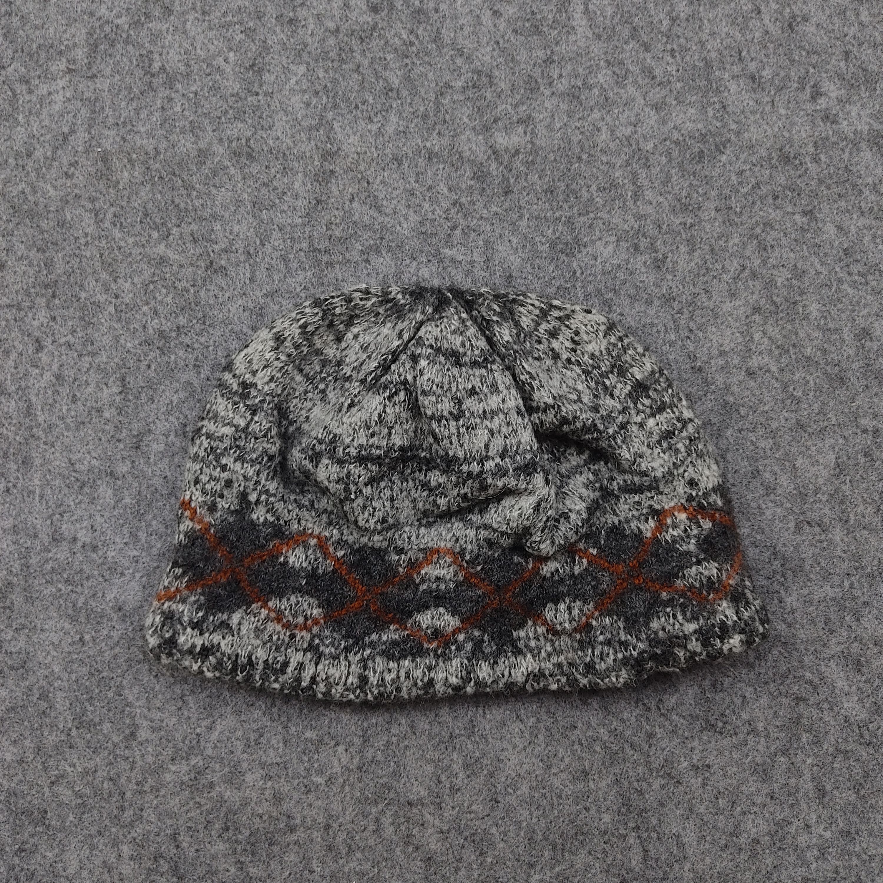 Moschino Beanie / Snow Hat / Snow Cap
