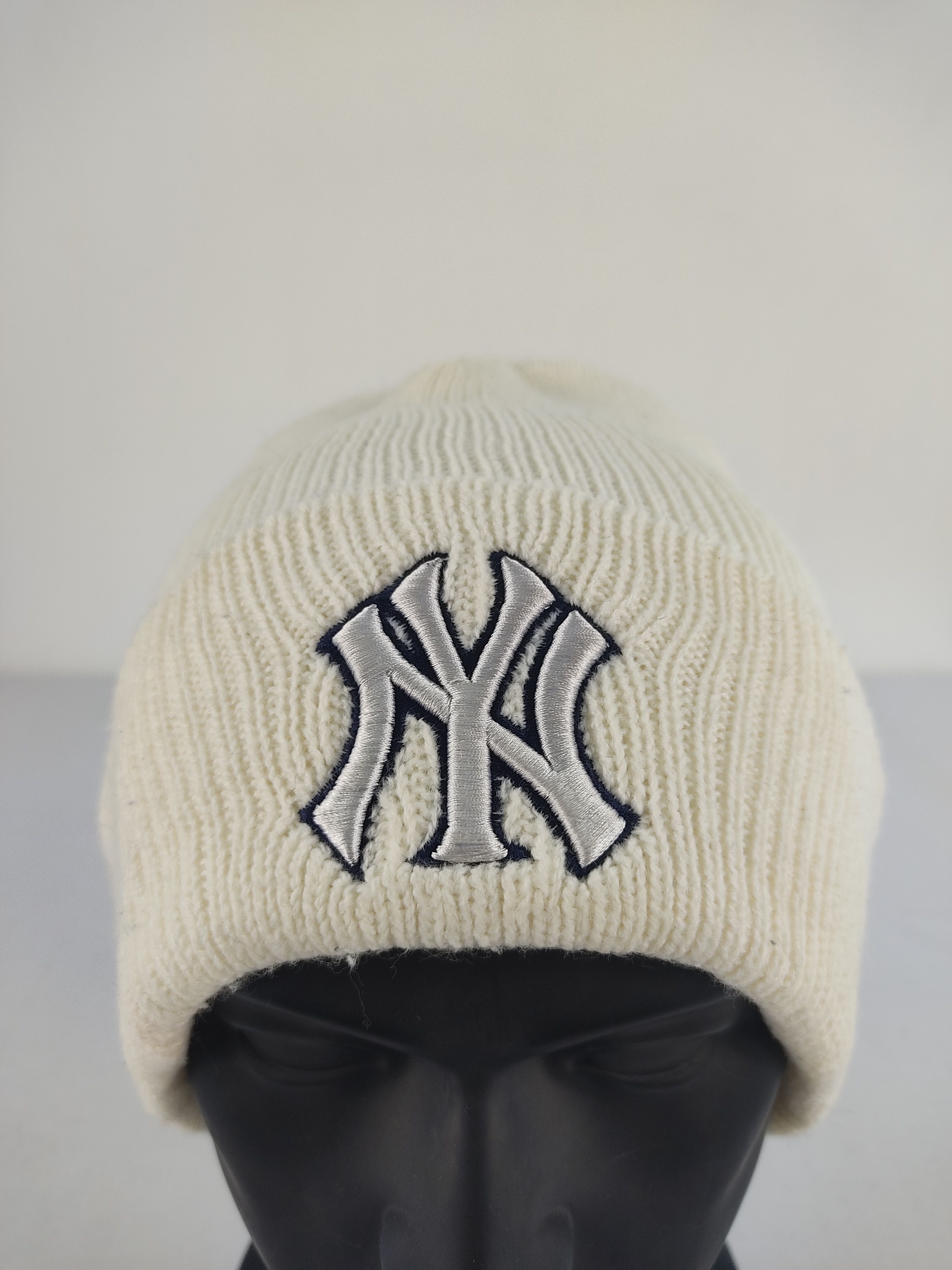 MLB Vintage New York Yankees Beanie / Snow Hat / Snow Cap Size ONE SIZE - 5 Thumbnail