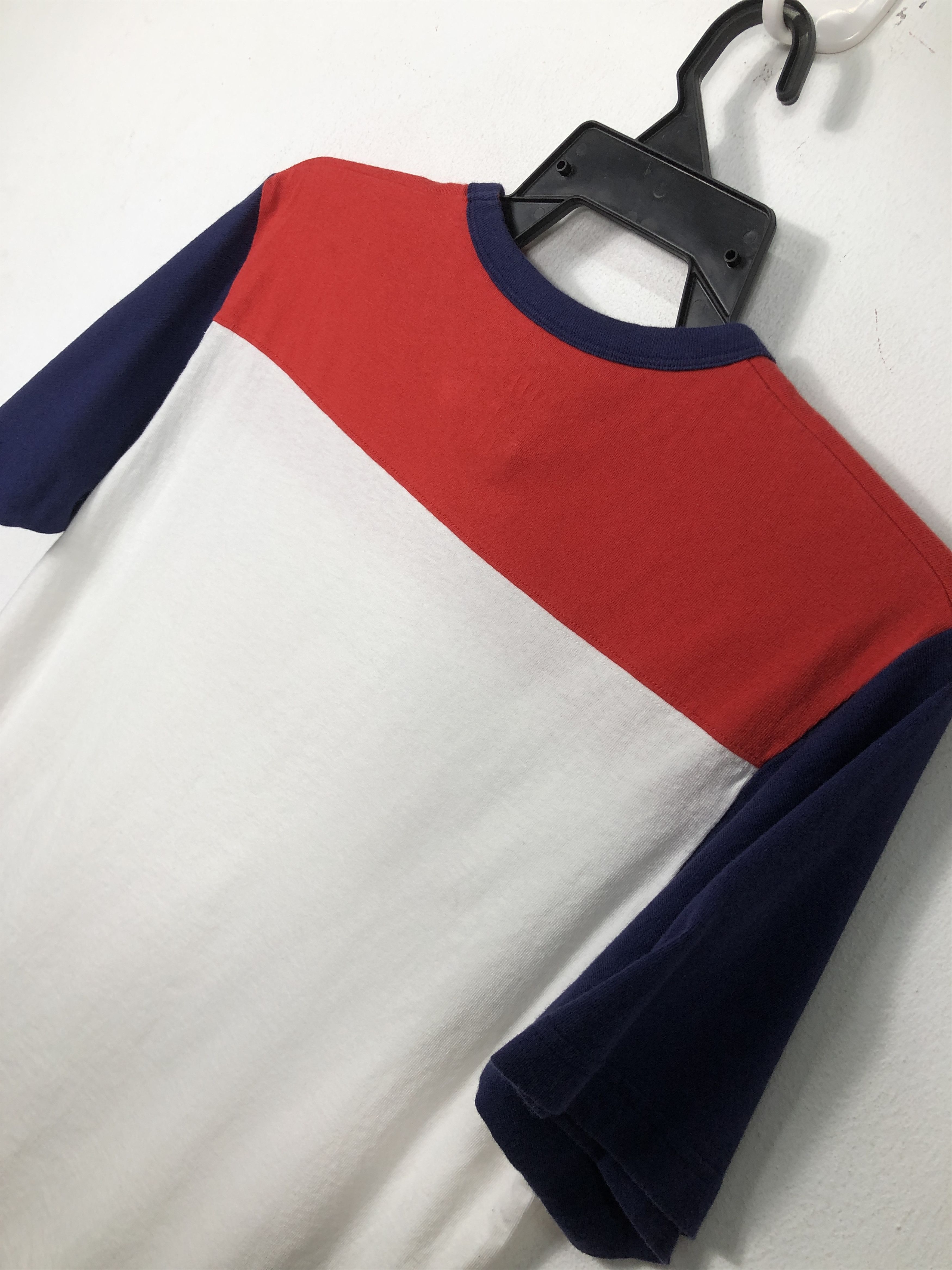 Japanese Brand × Keith Haring × Uniqlo Keith Haring Art Of The 80's by Uniqlo T-Shirt Size US M / EU 48-50 / 2 - 11 Thumbnail